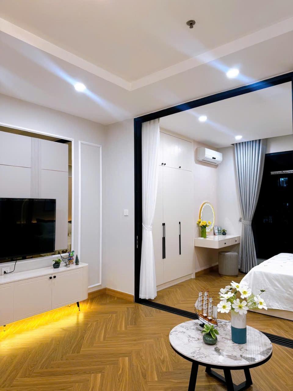 L'amie - Vinhomes Times Apartment Hanoi