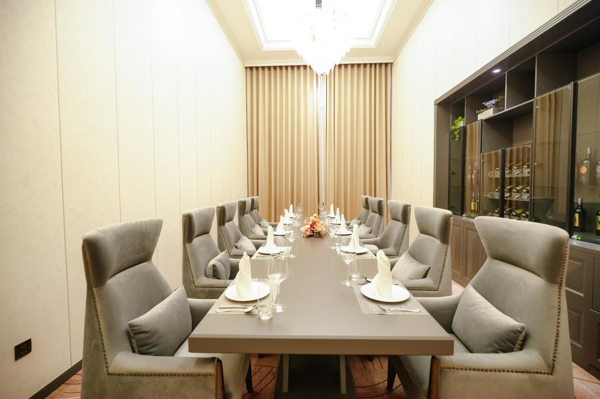Epic Tower Swiss-belresidences 5*