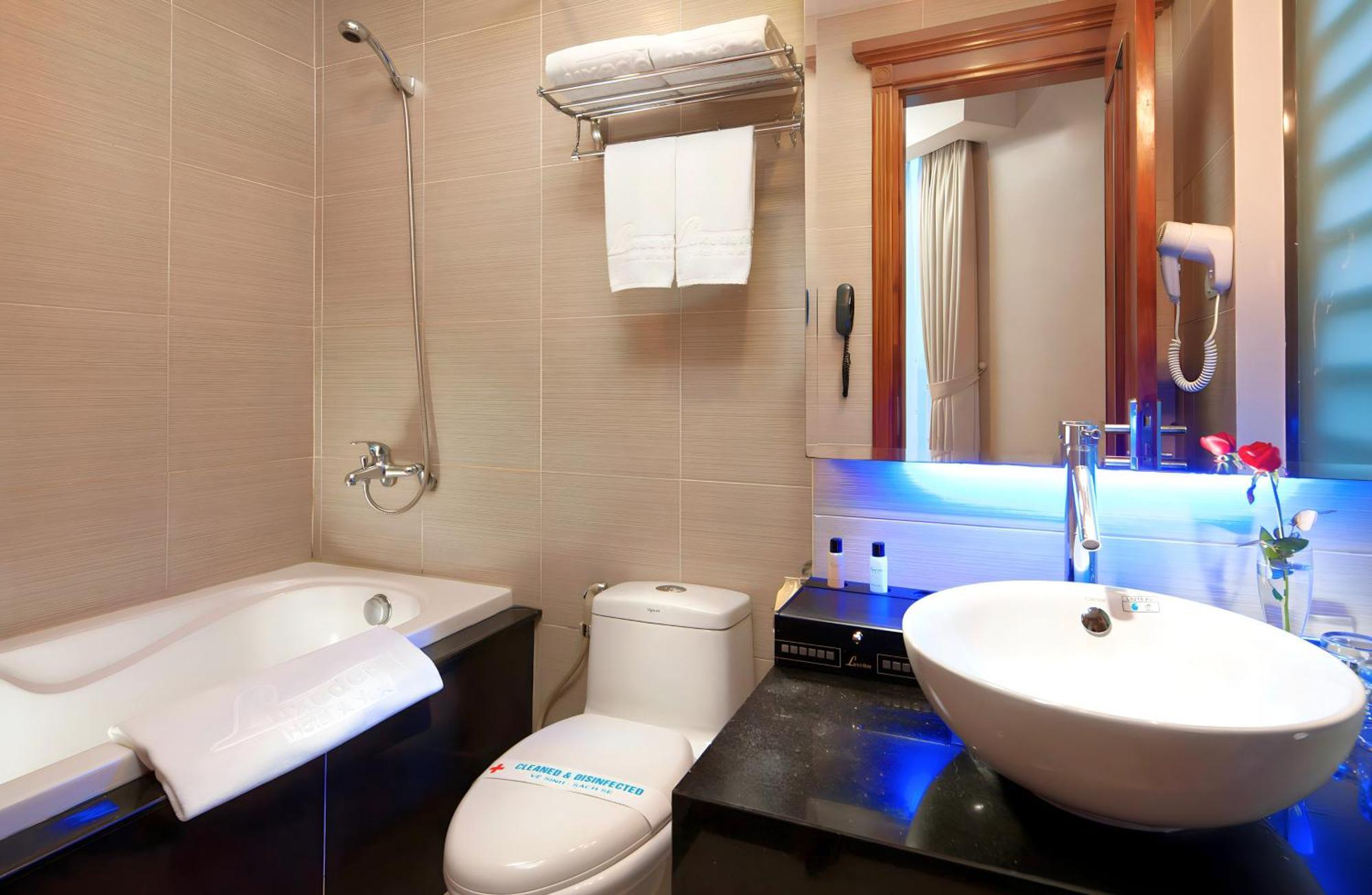Luxeden Hotel Hanoi
