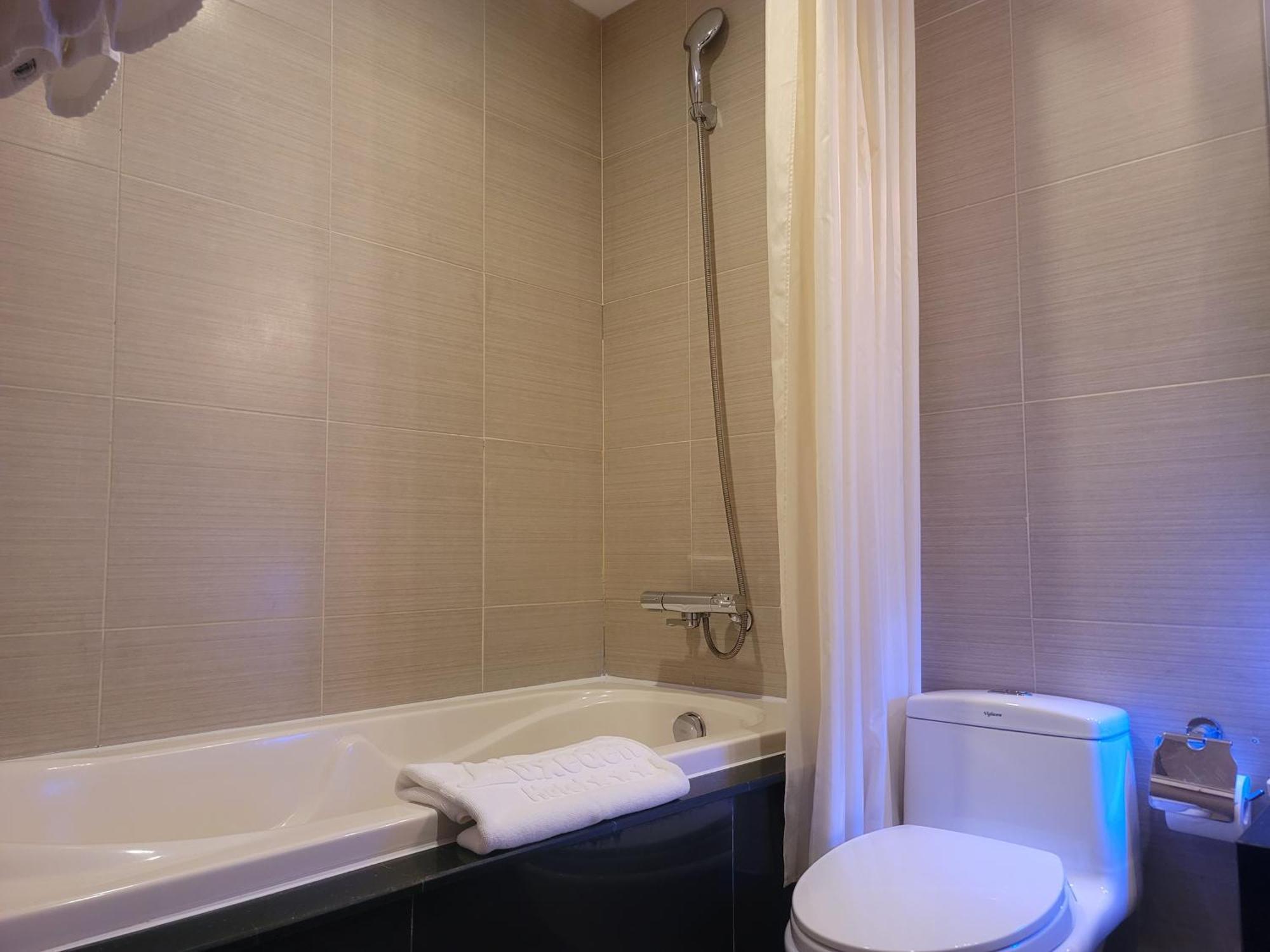 Hotel Luxeden Hanoi