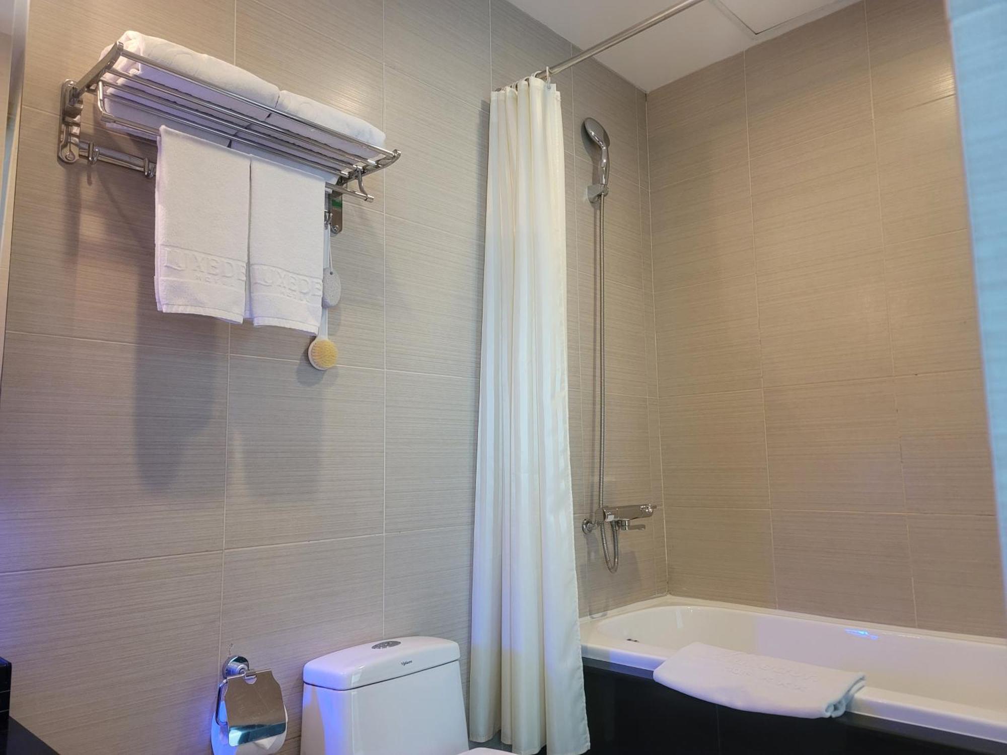 Hotel Luxeden Hanoi