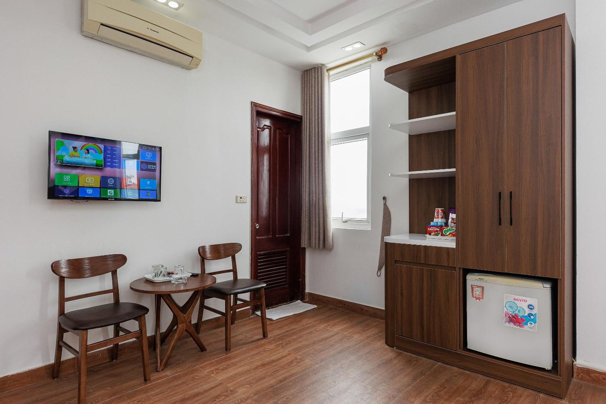 Oyo 472 Lenka Gần Bệnh Viện Nam Thăng Long 2*