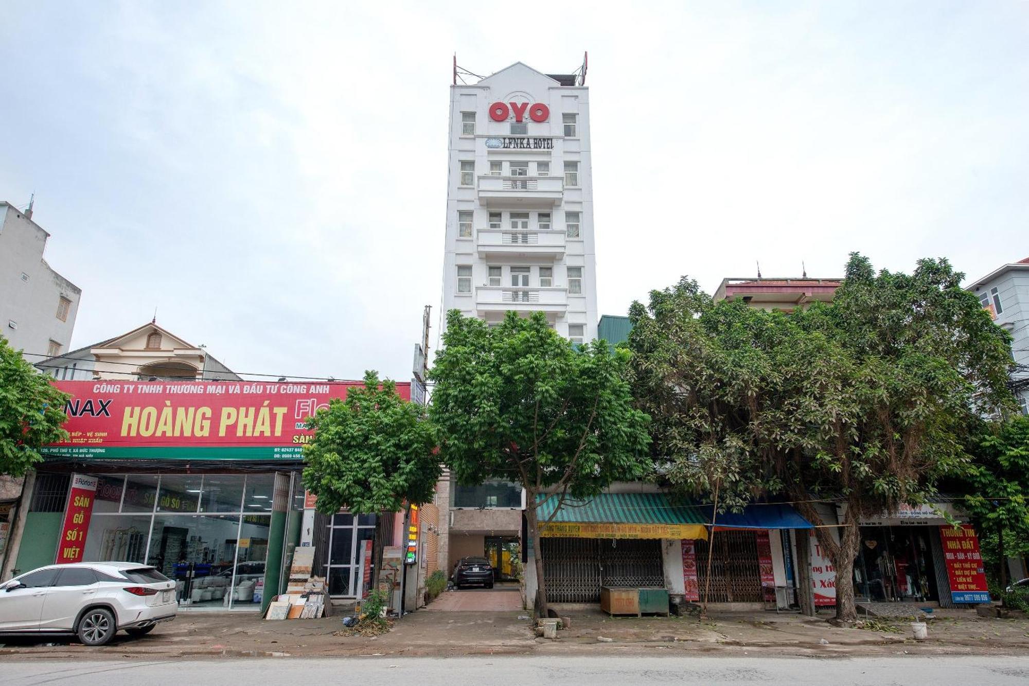 Khách sạn Oyo 472 Lenka Gần Bệnh Viện Nam Thăng Long