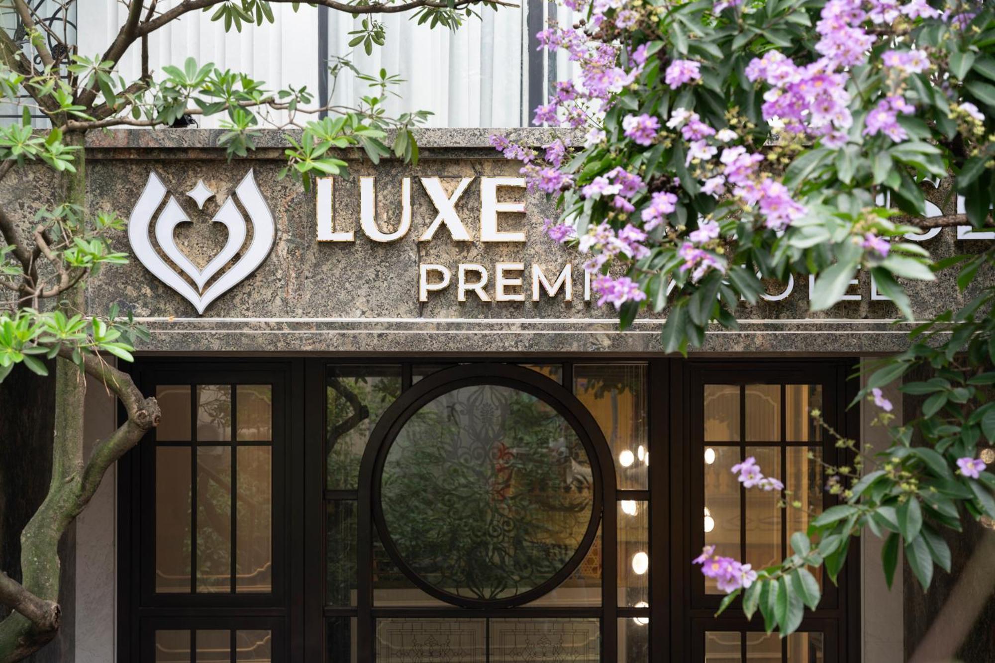 Luxe Paradise Premium Pham Hong Thai