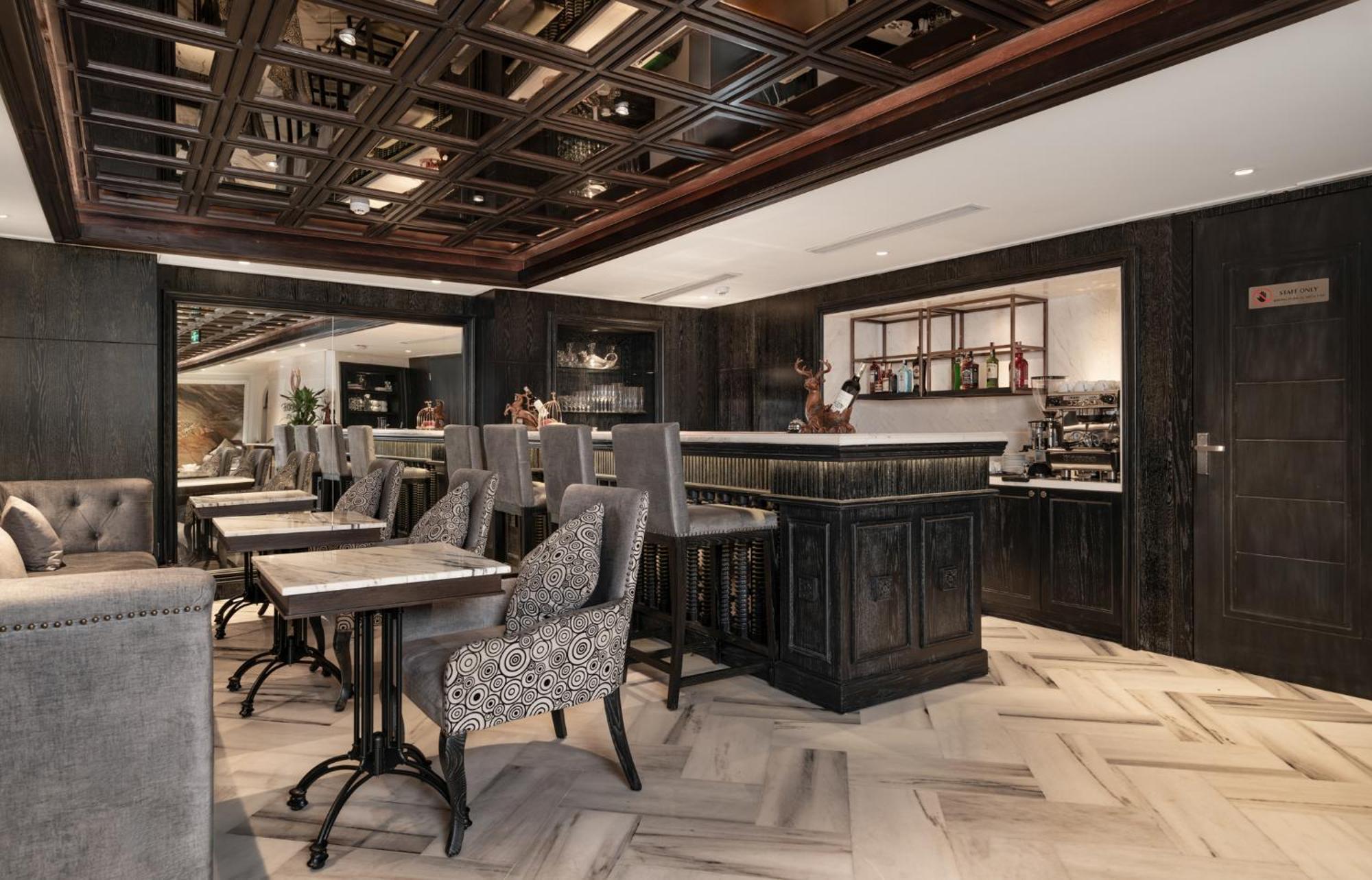 Hotel Luxe Paradise Premium Pham Hong Thai