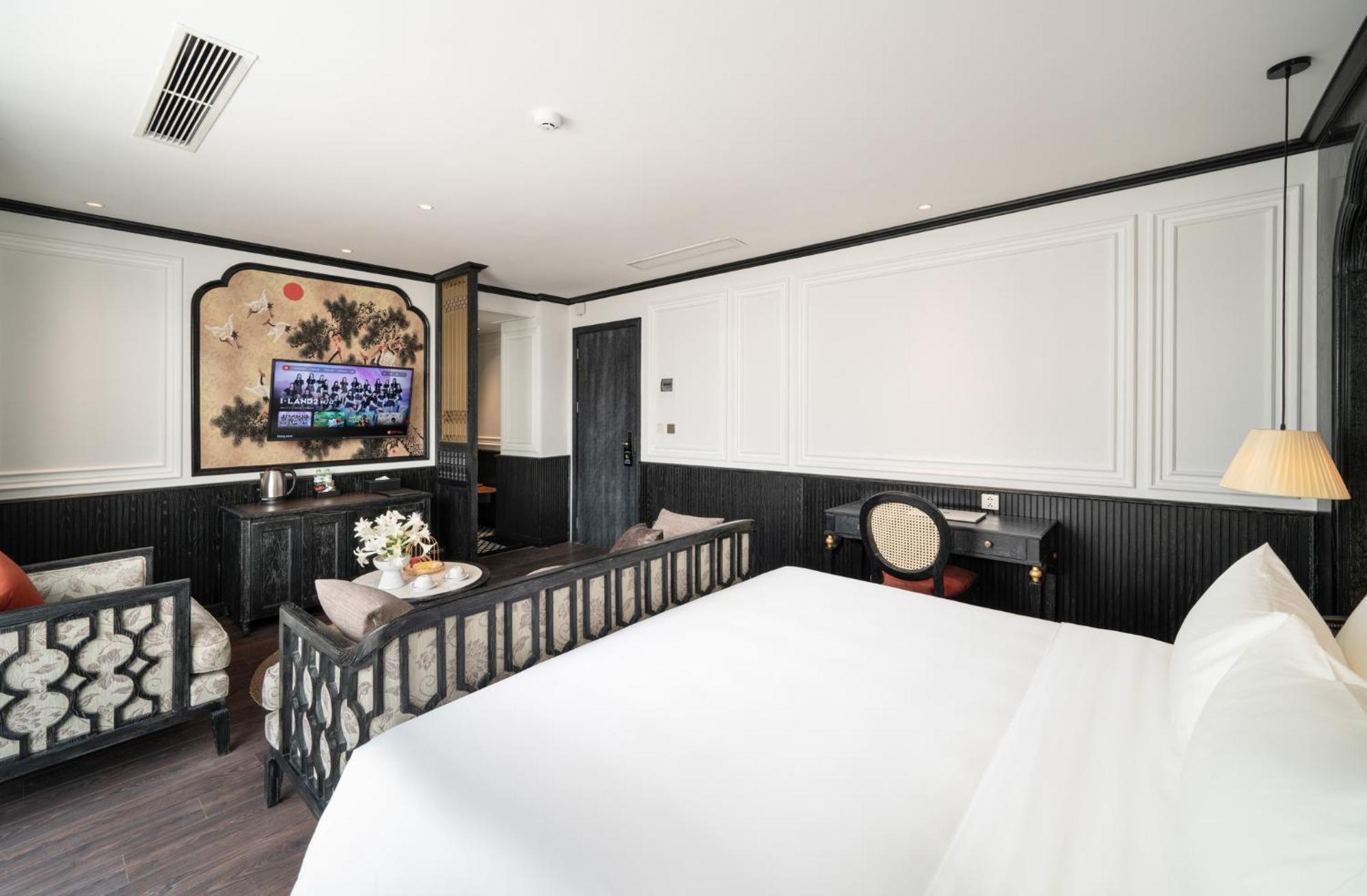 Luxe Paradise Premium Pham Hong Thai Hotel 4*
