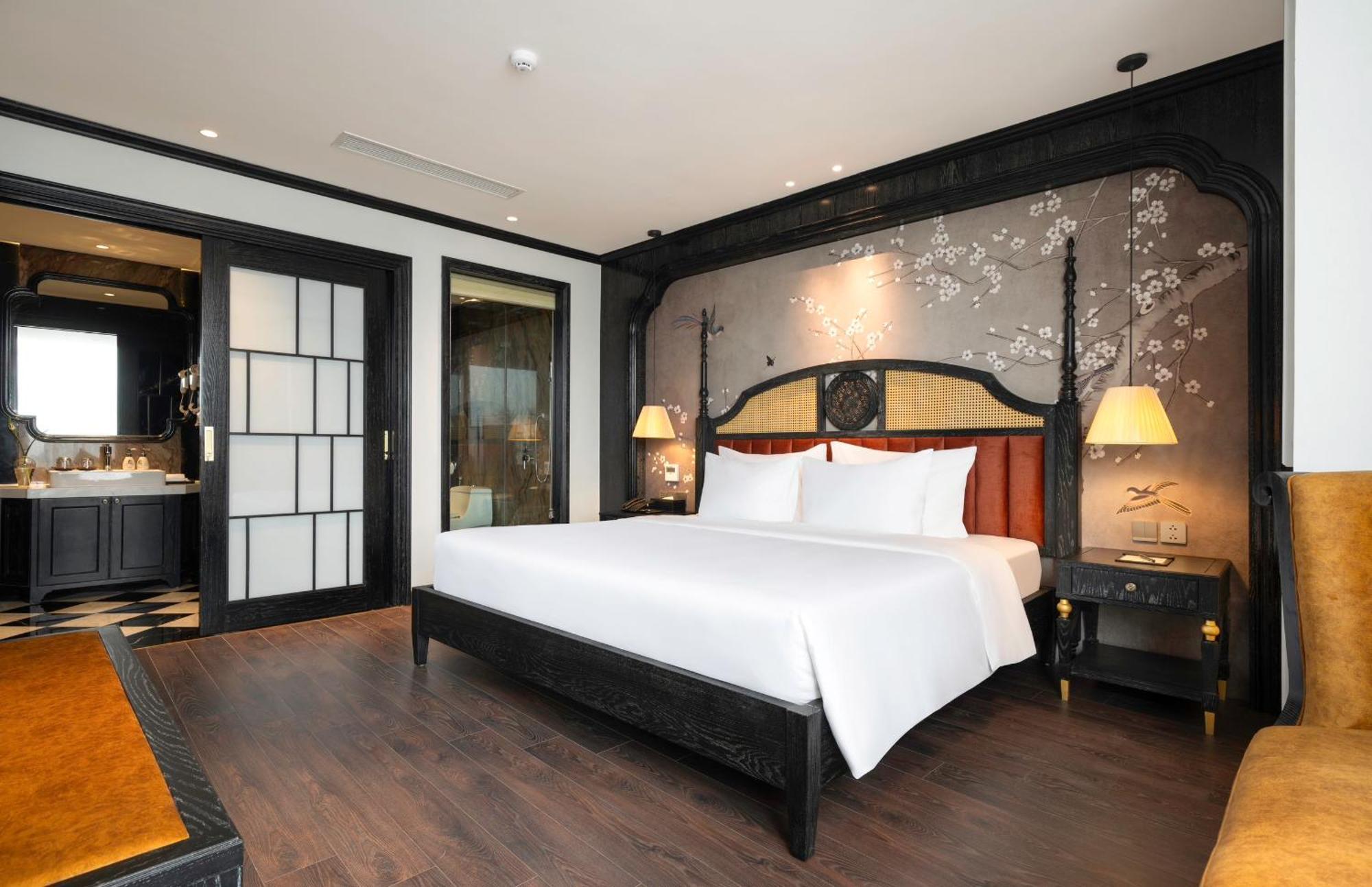 Luxe Paradise Premium Pham Hong Thai 4* Hanoi
