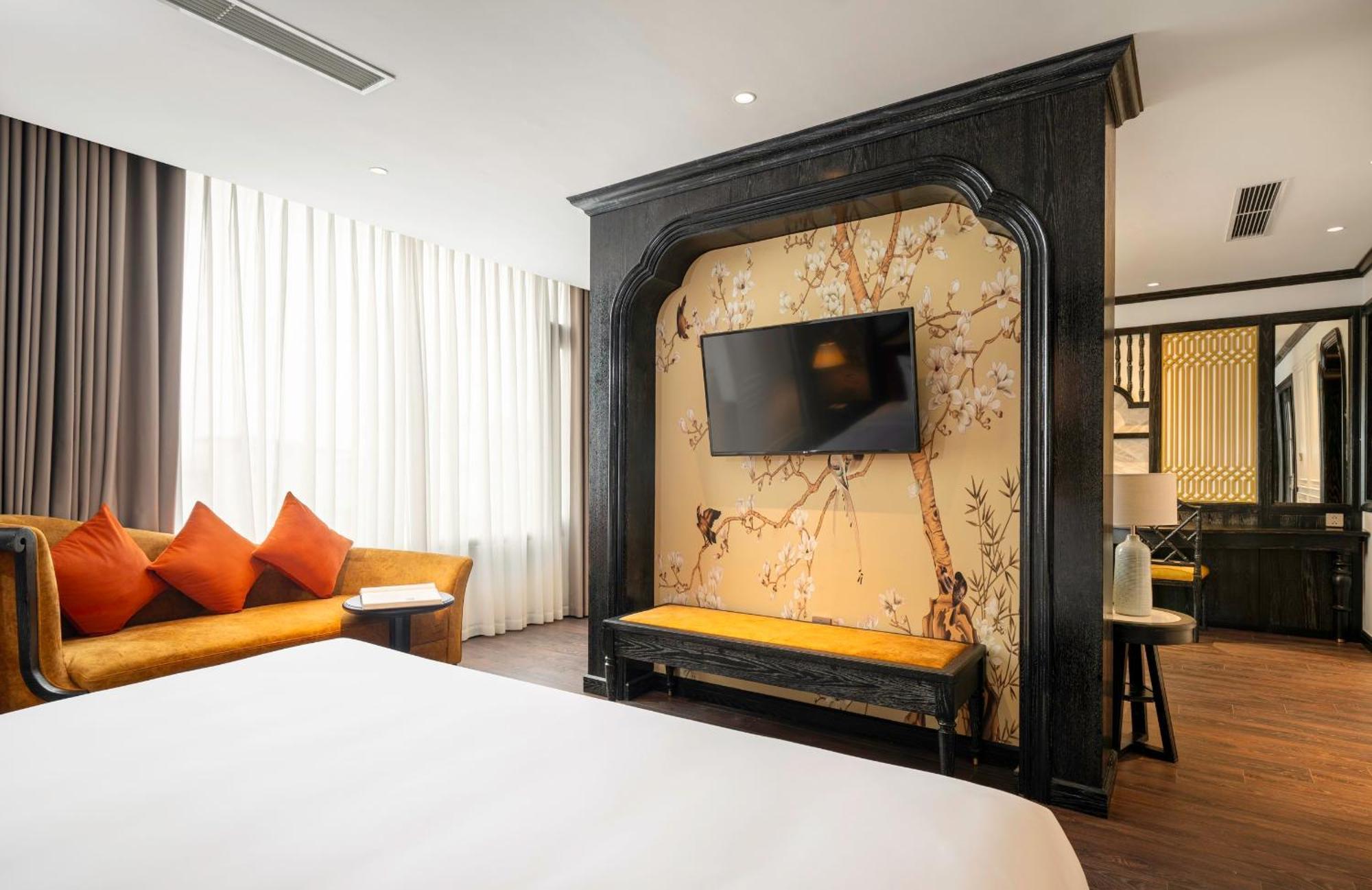 Luxe Paradise Premium Pham Hong Thai 4*