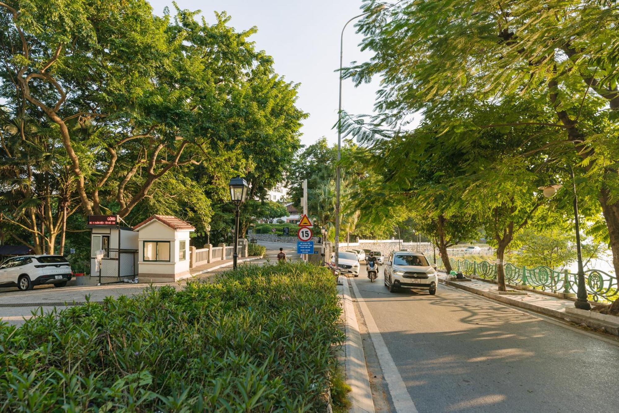 Familia Westlake Premium Xuan Dieu Hanoi