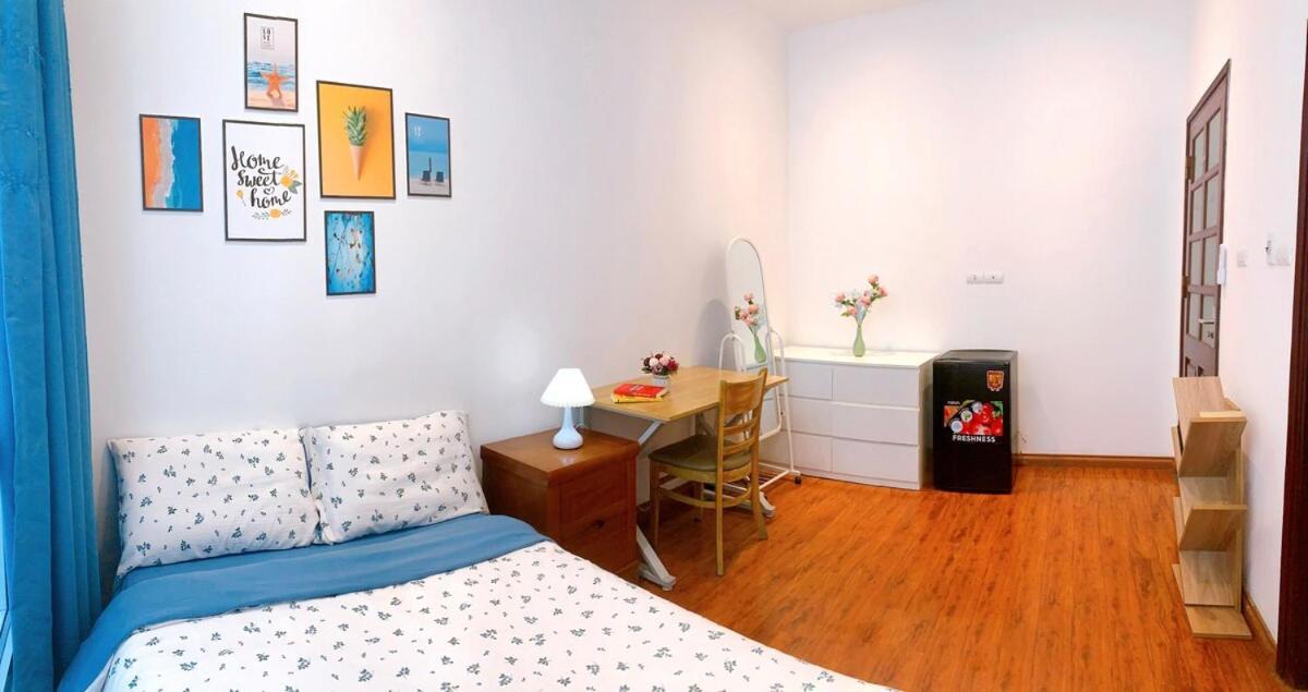 Entire House With 4 Rooms-1km To West Apartment