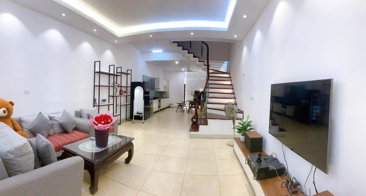 Entire House With 4 Rooms-1km To West Hanoi