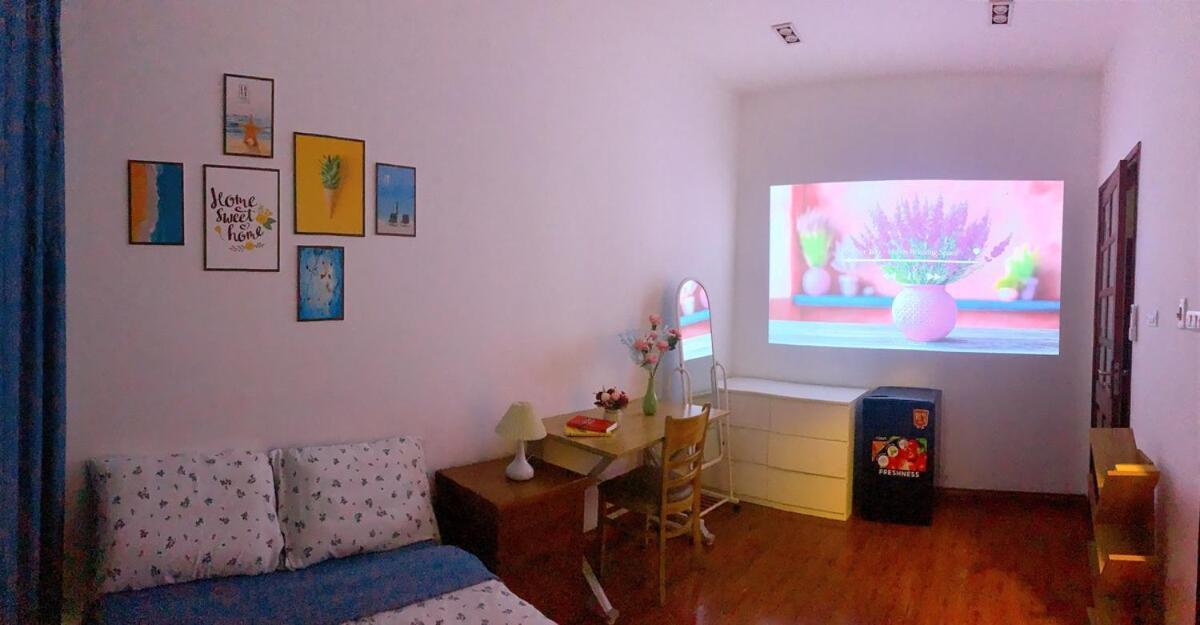 Entire House With 4 Rooms-1km To West * Hanoi