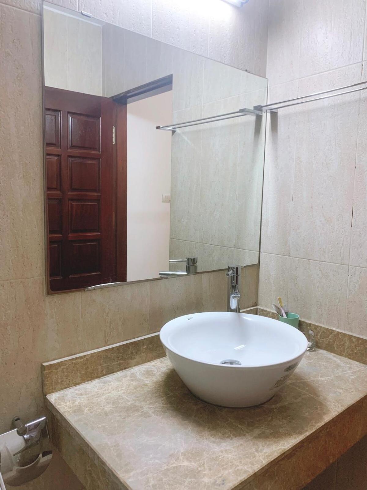 Entire House With 4 Rooms-1km To West Hanoi
