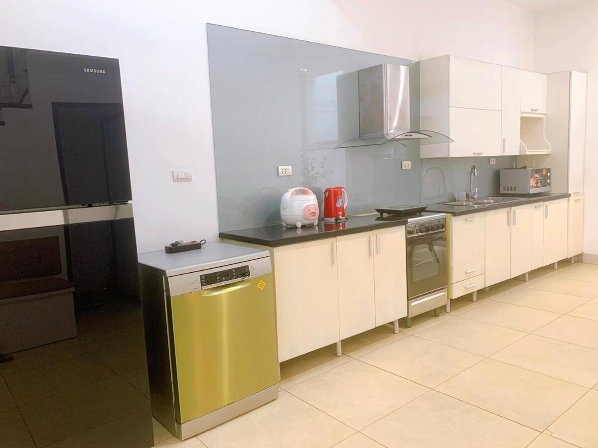 Entire House With 4 Rooms-1km To West Apartment Hanoi