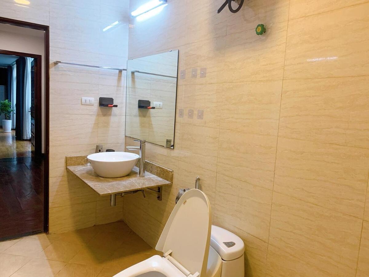 Entire House With 4 Rooms-1km To West Apartment Hanoi