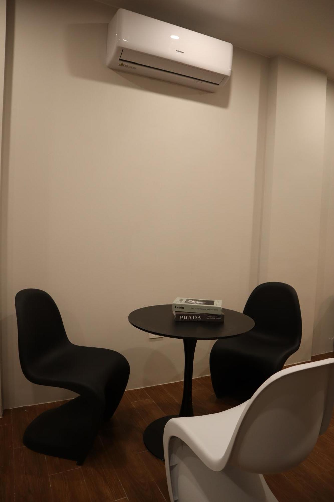 Apartment Brand New Modern Style & Netflix *