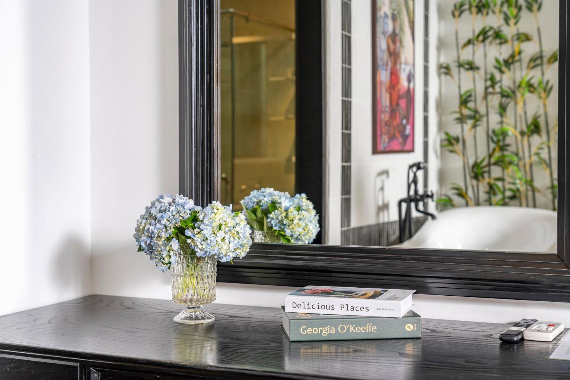 Trinh's House - Ngohuyen Hotel Hanoi