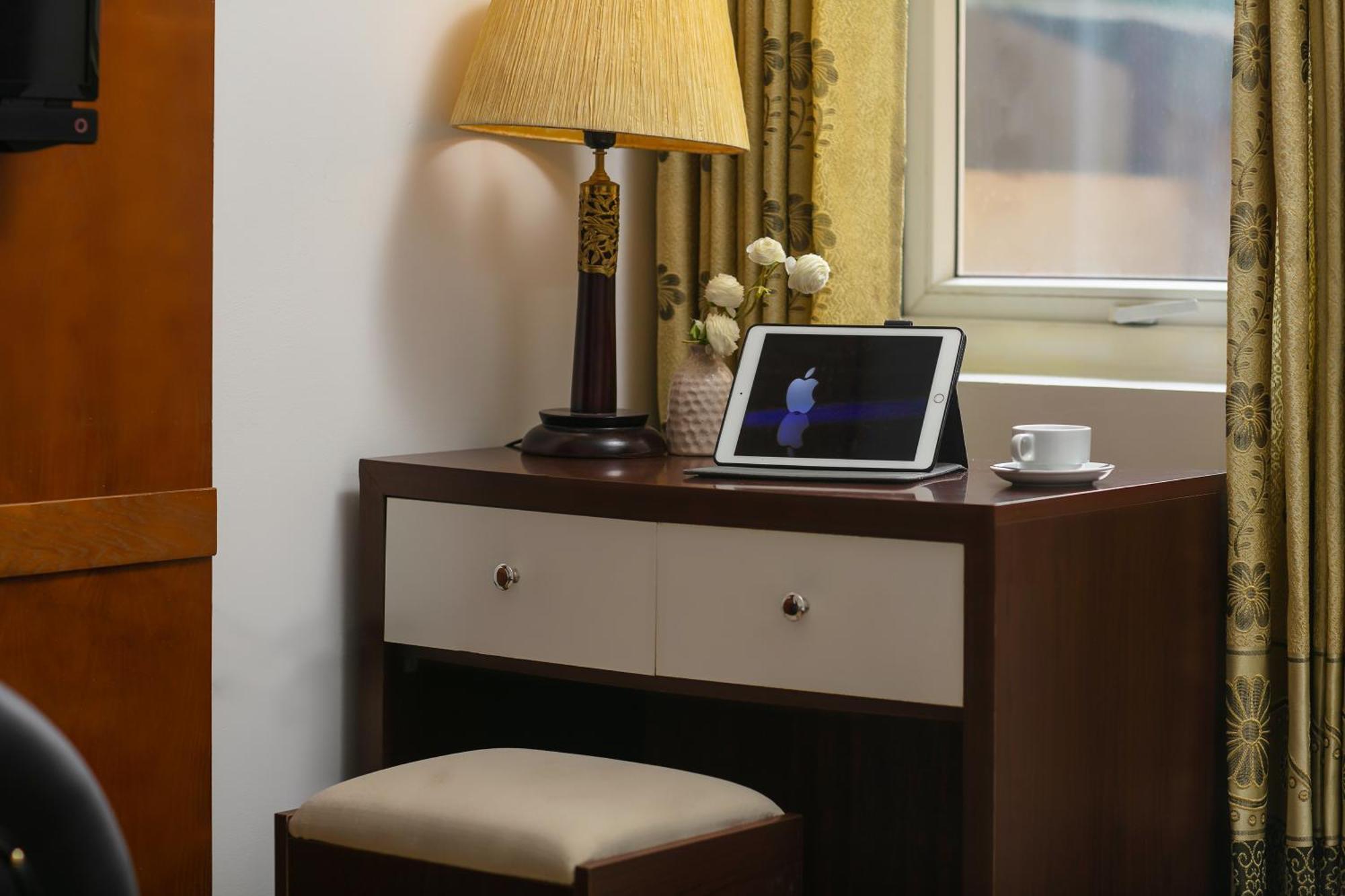 Love hotel Mia Sen Vong Ha Noi Hanoi