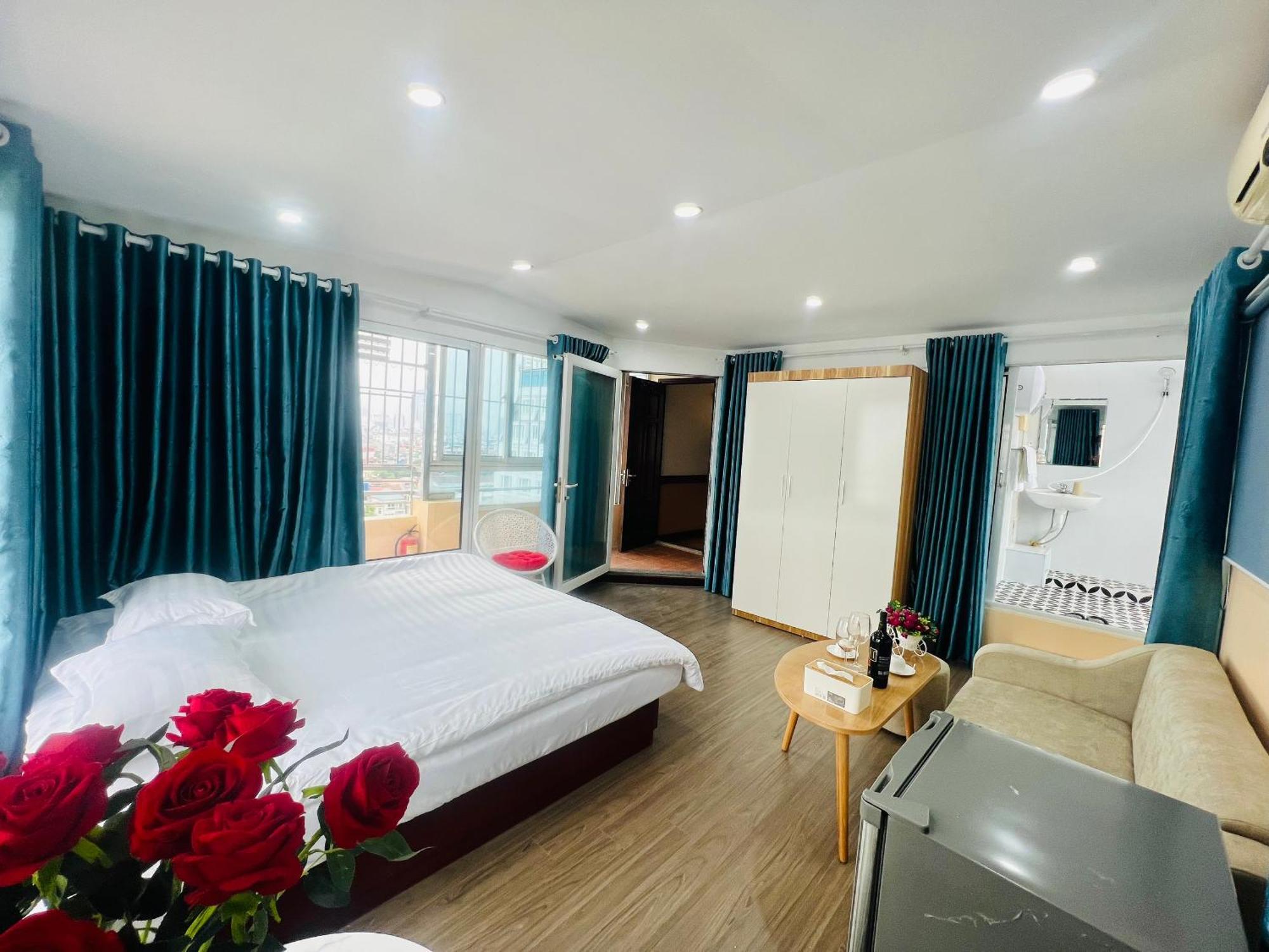 T - 4* Hà Nội