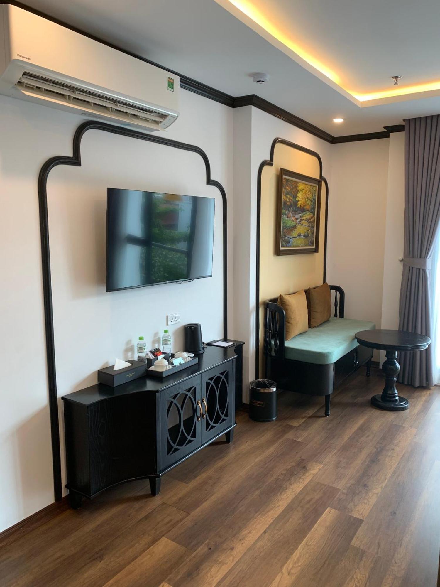 Aquarius Premium Hotel 4*