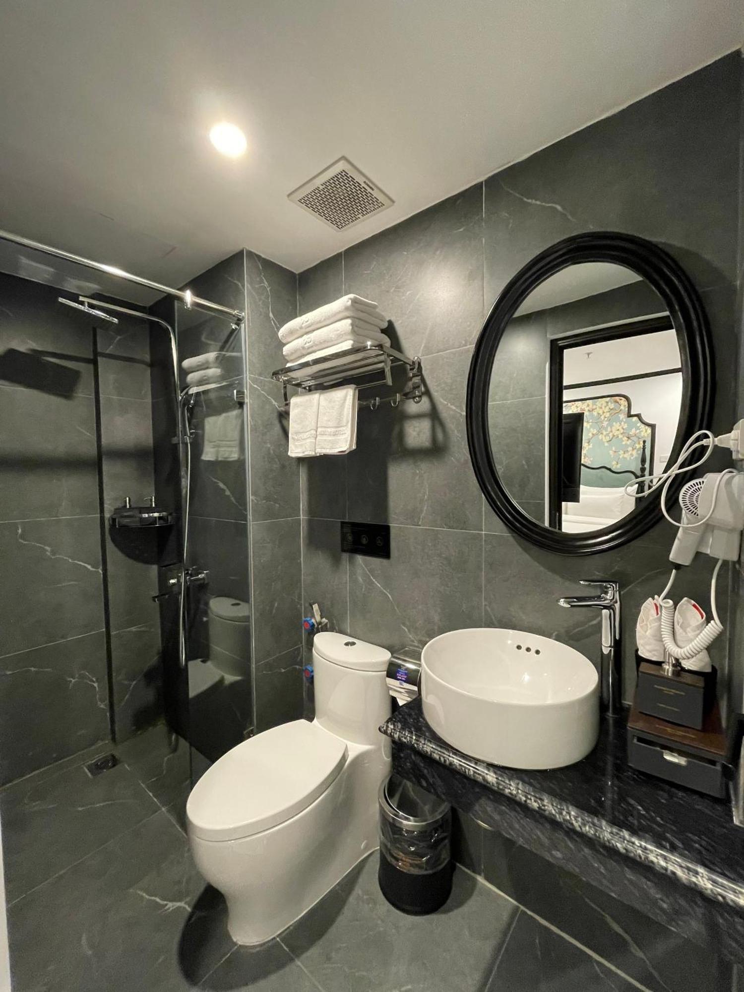 Aquarius Premium Hotel Hanoi