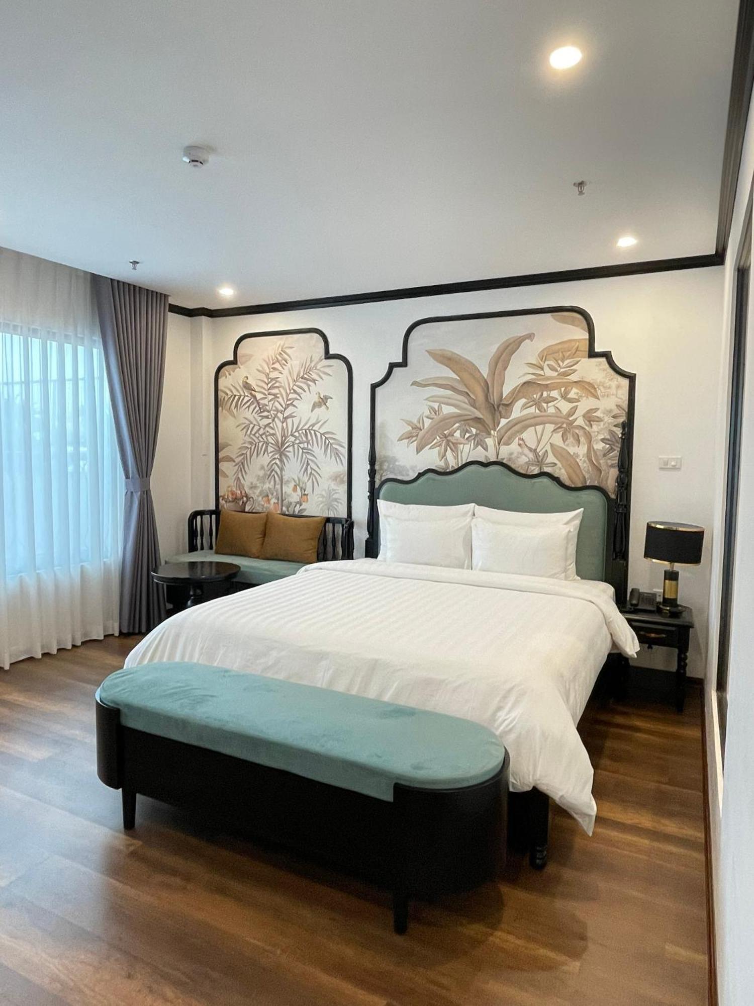 Aquarius Premium 4*