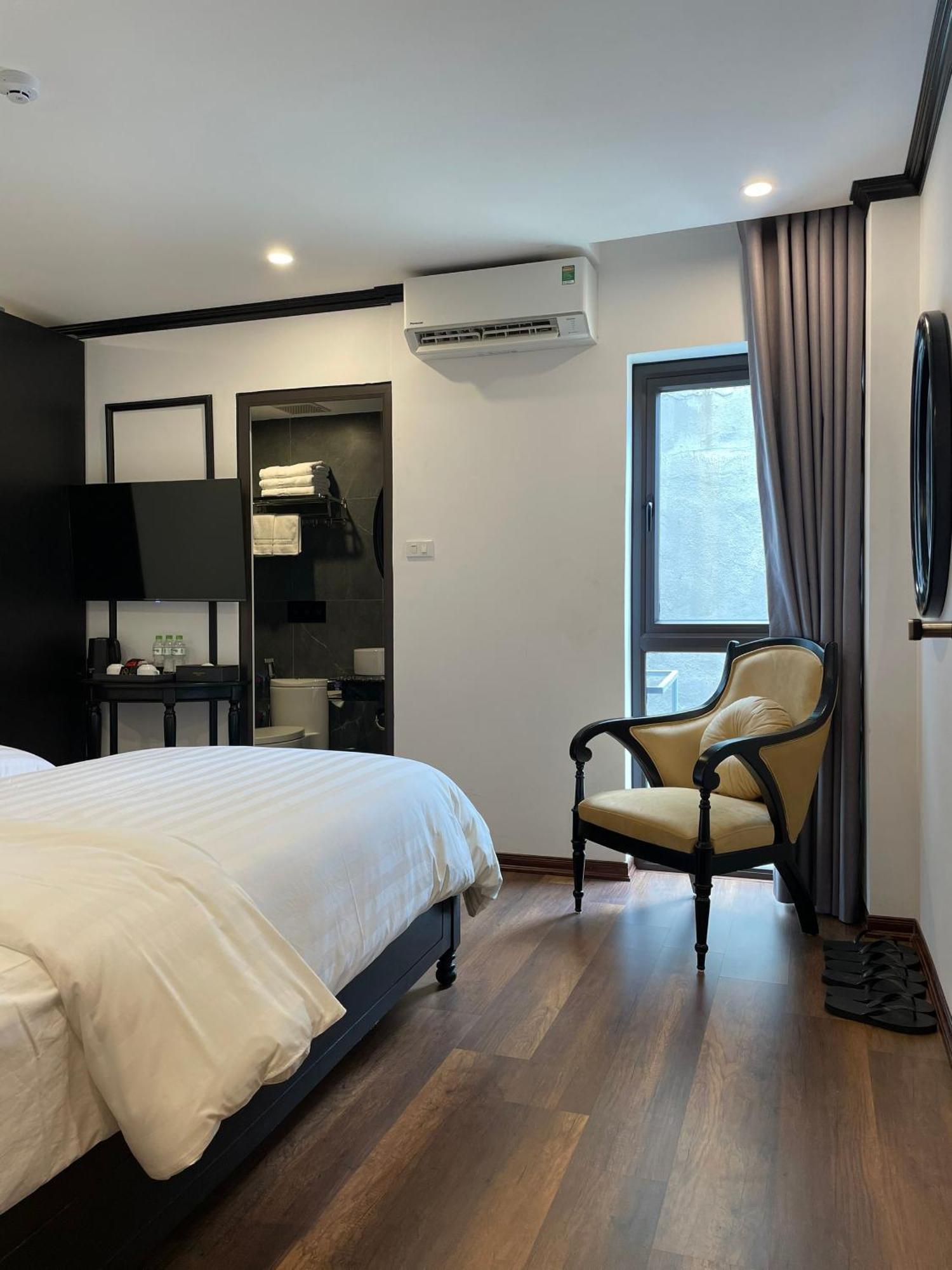 Aquarius Premium Hotel 4*