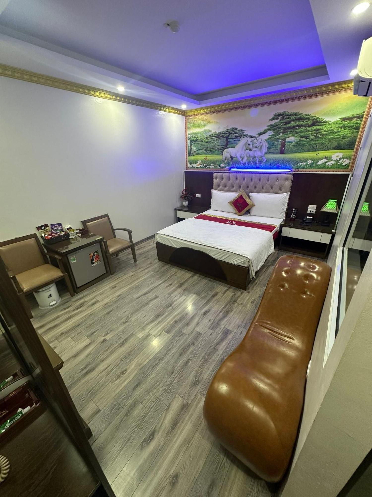 Hoang Gia Long Bien Hotel Hanoi