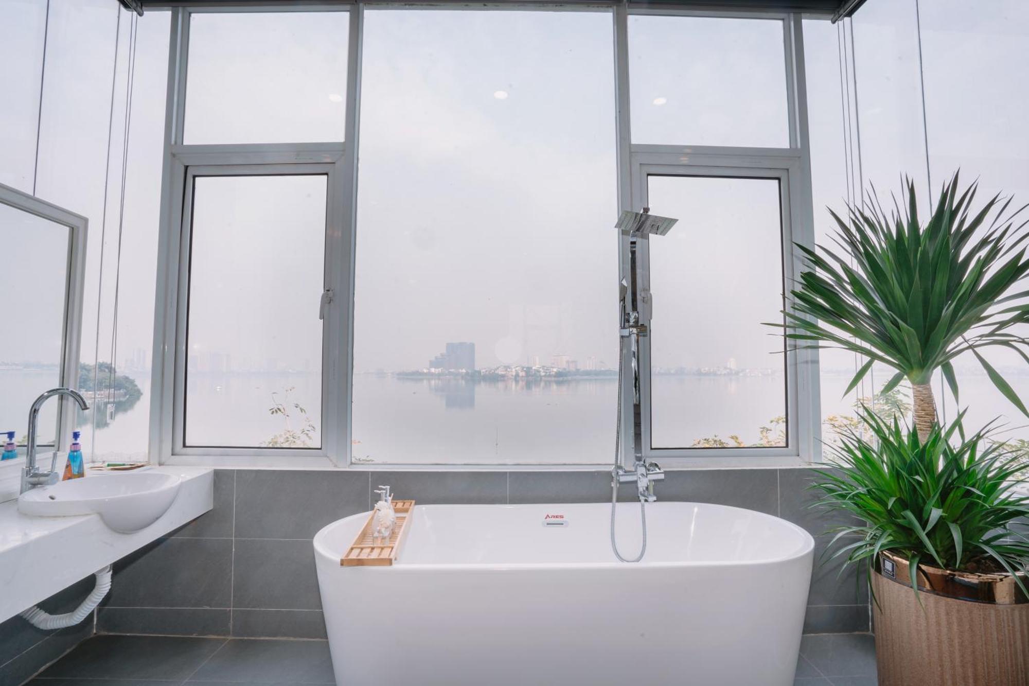 Ha Thanh - View * Hanoi