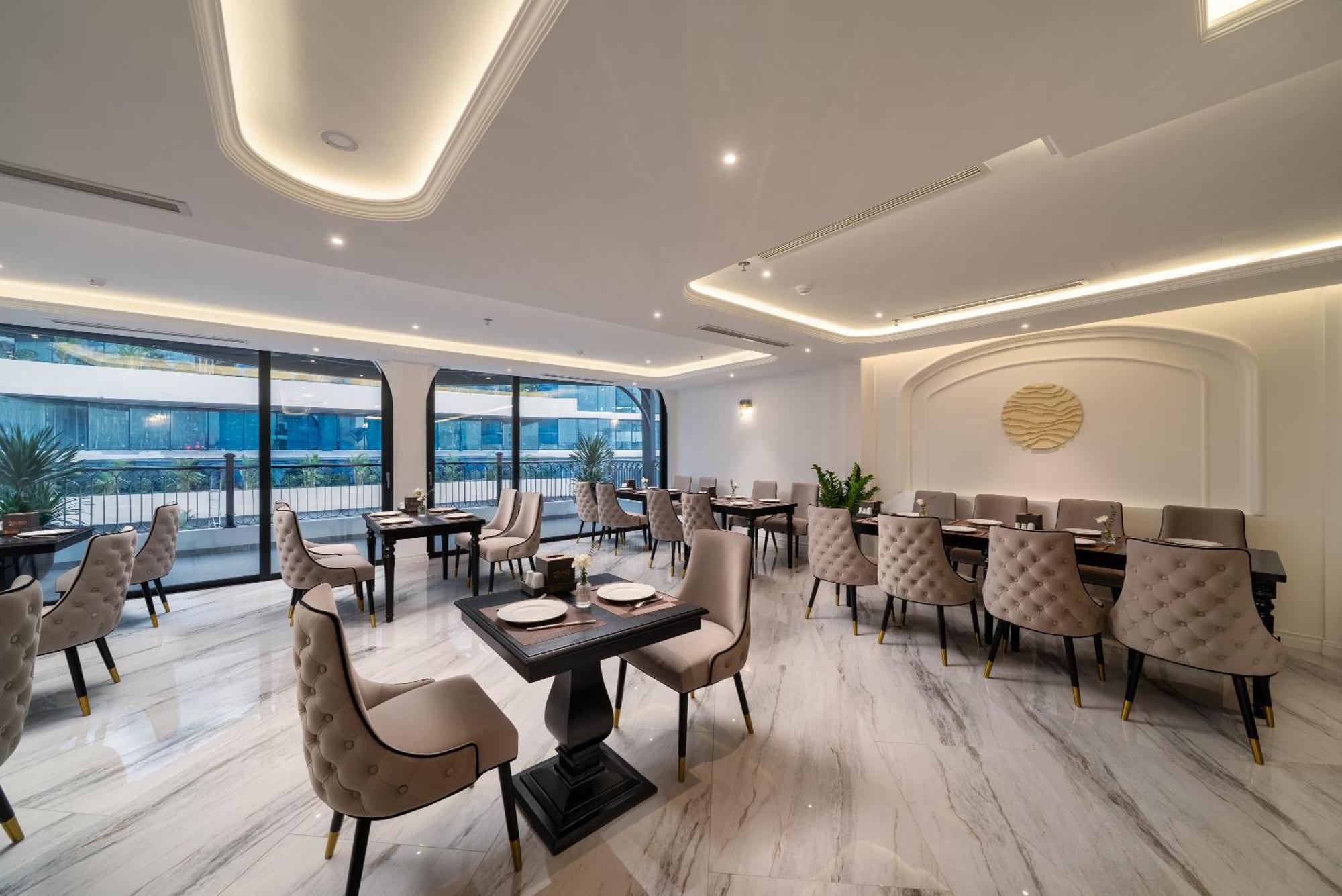 22 Land Khách sạn 4*
