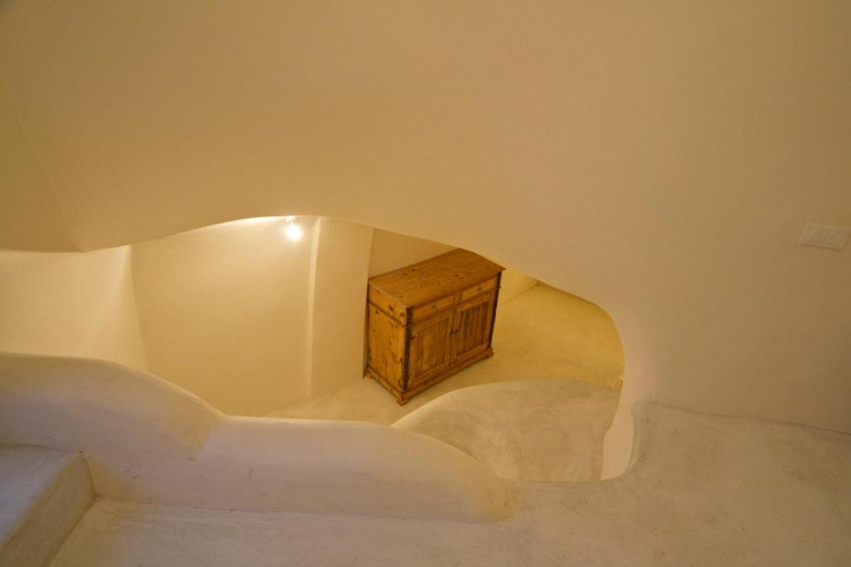 Lam Ko Nghich Unique Architecture Cave House By Cycladica