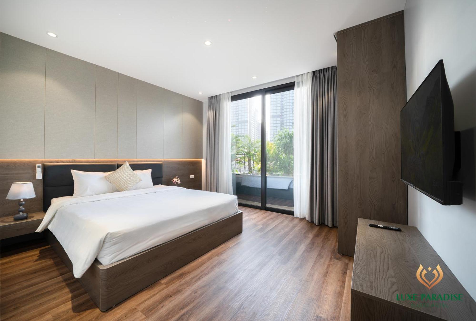 Luxe Paradise To Ngoc Apartment