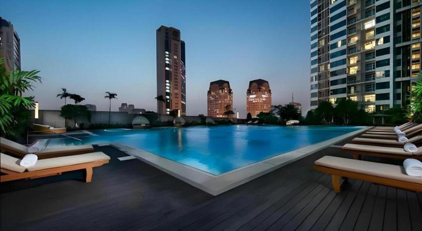Calidas Landmark72 Royal Hotel 5*