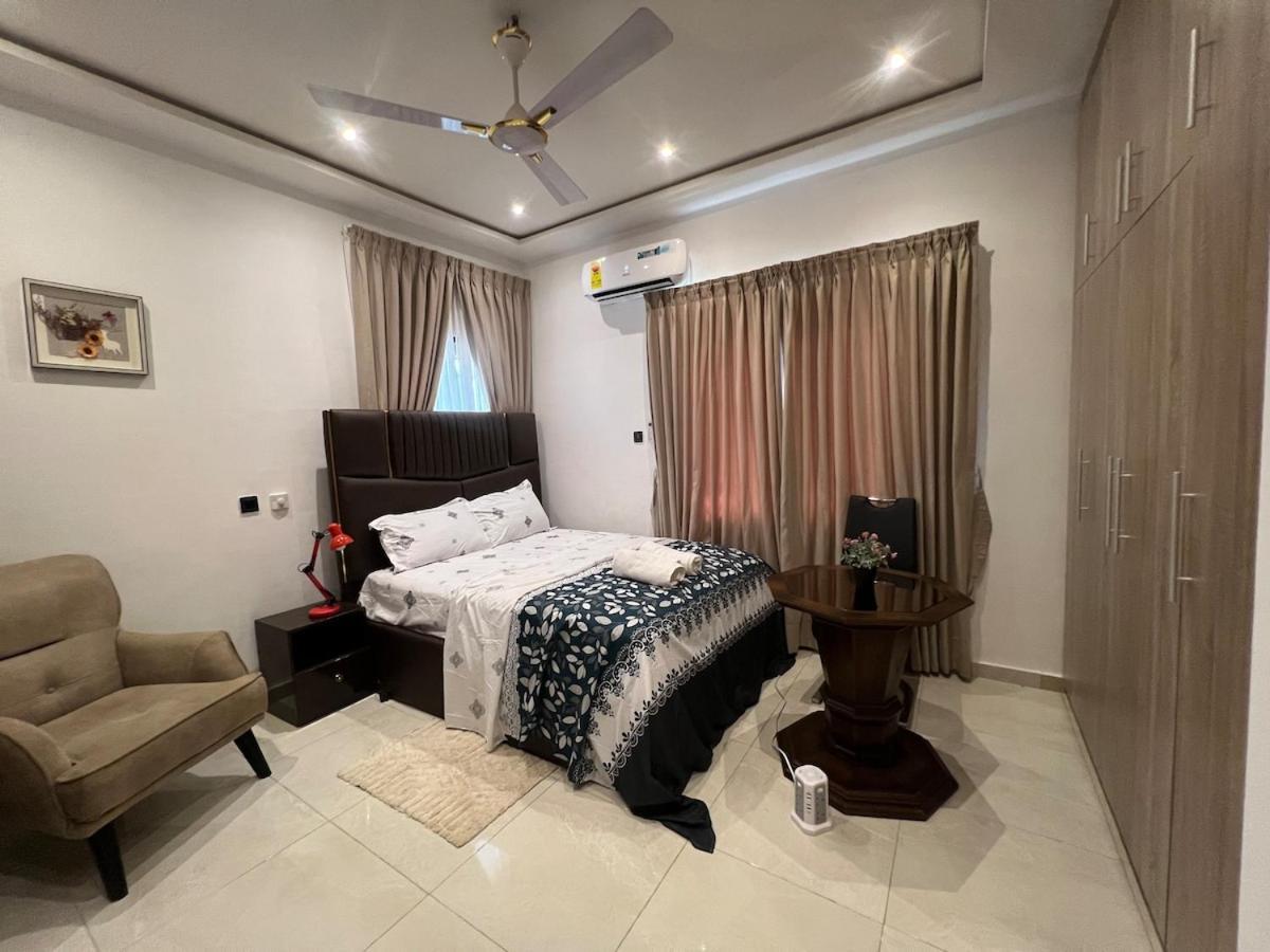 Accra East Legon * Hanoi