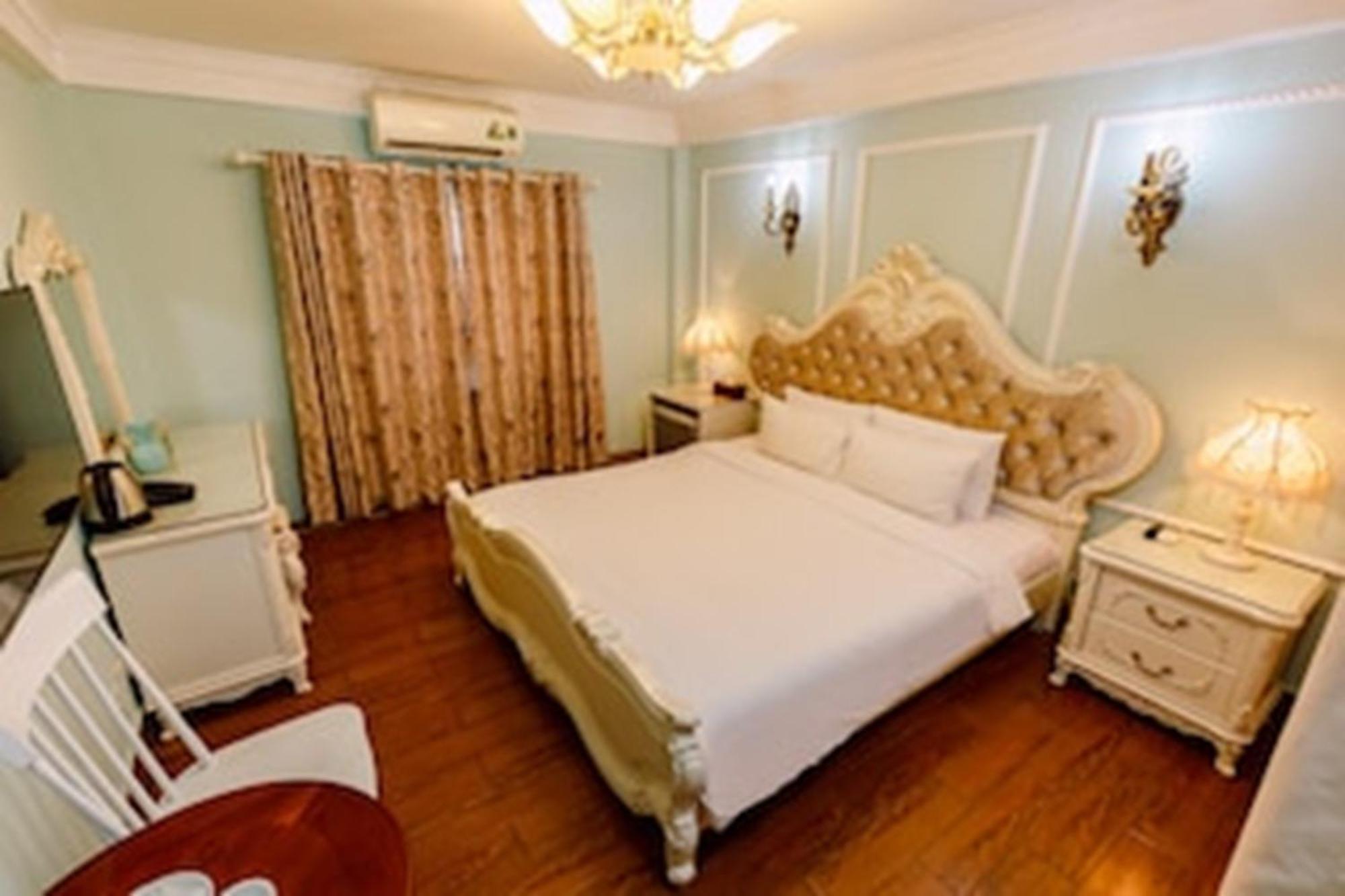 Hotel Super Oyo Capital O 1173 Le Grand - The Ruby Hanoi