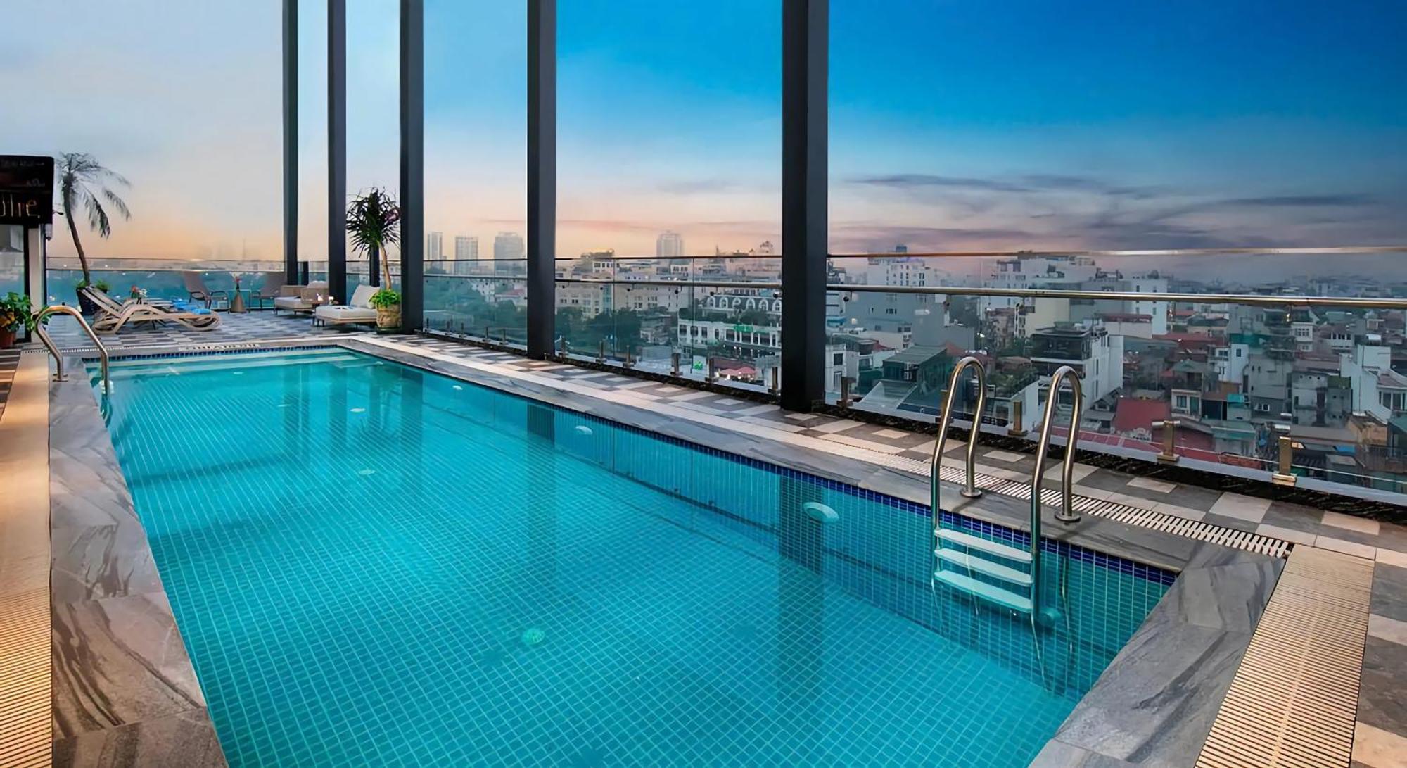 Khách sạn Khách Sạn&spa De Luxury 5*