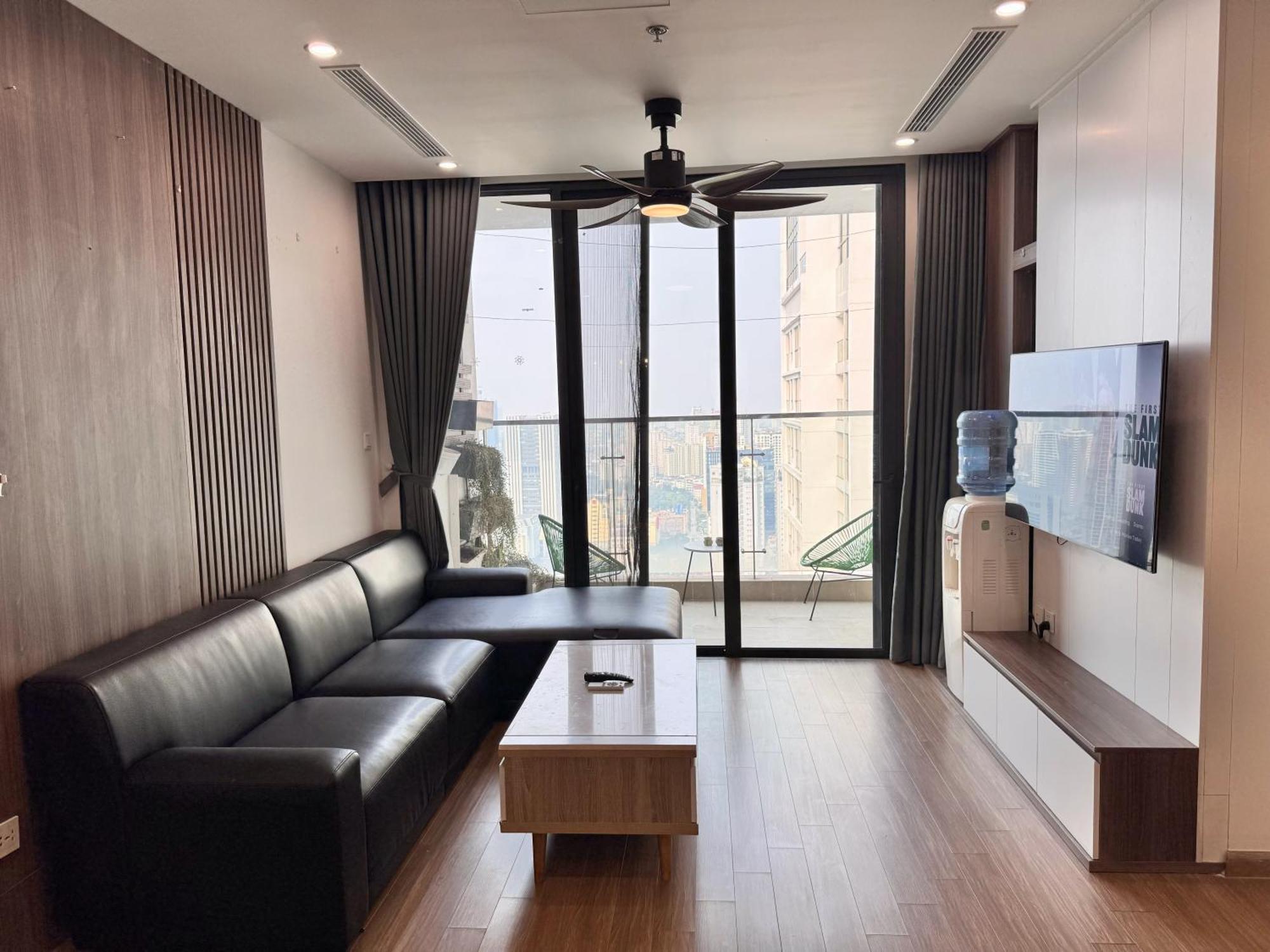 Apartment Vinhomes Sky - Feria Homes *