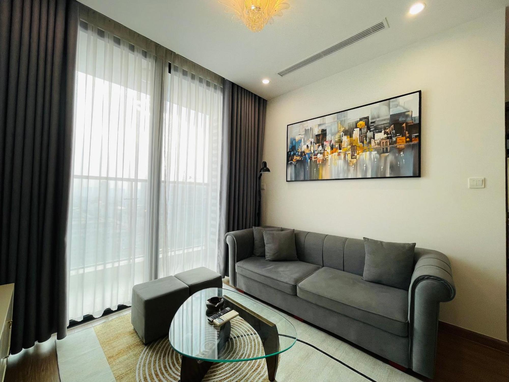 Apartment Vinhomes Sky - Feria Homes *