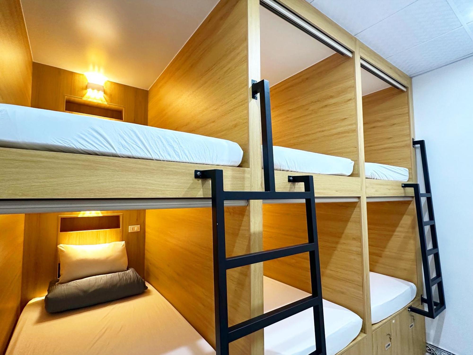 Backpackers Hostel *