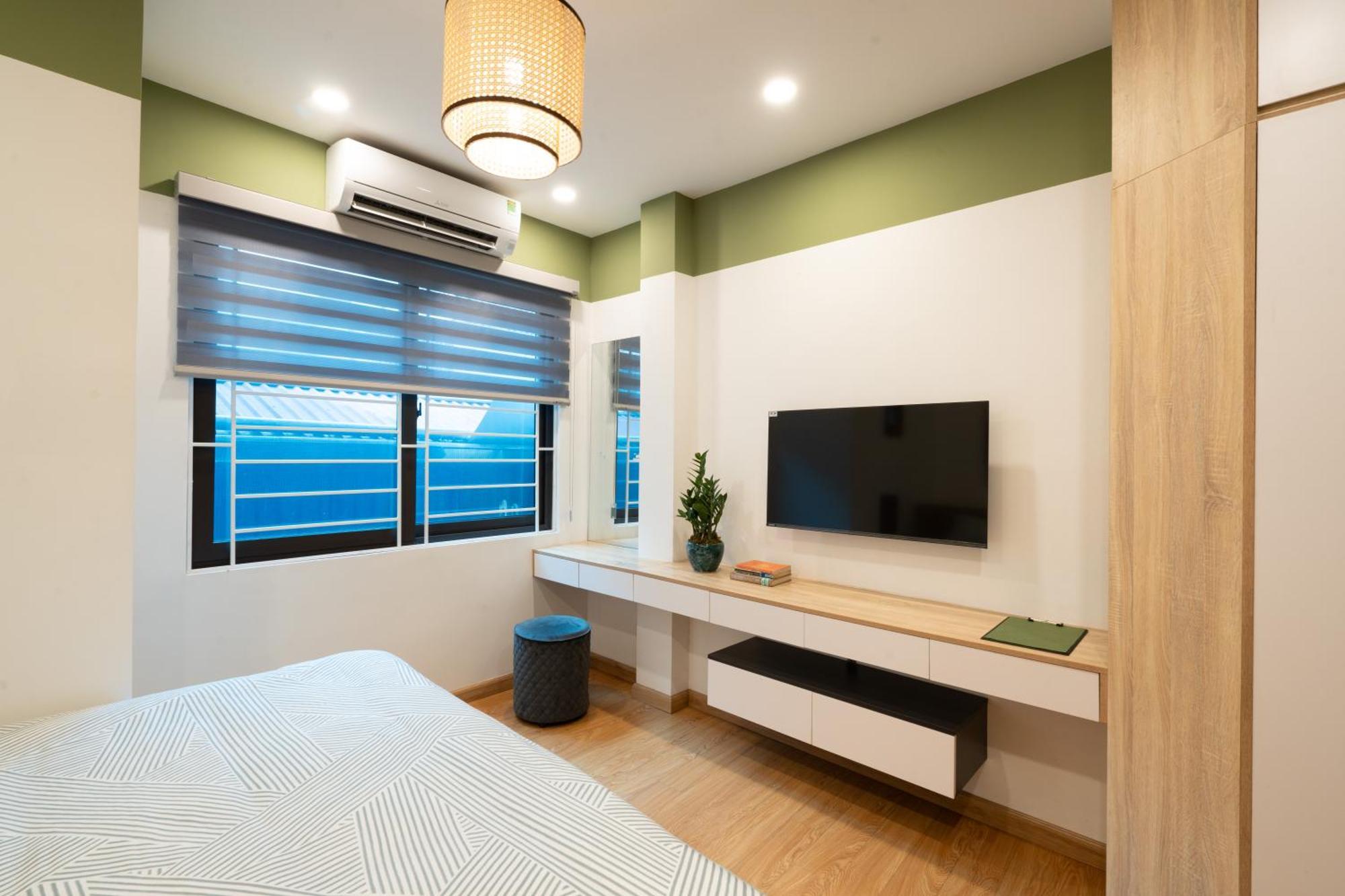 Apartment Of Serenity - 3 Bedroom & 3 Baths - 1' To Hoan Kiem & Old Quarter *