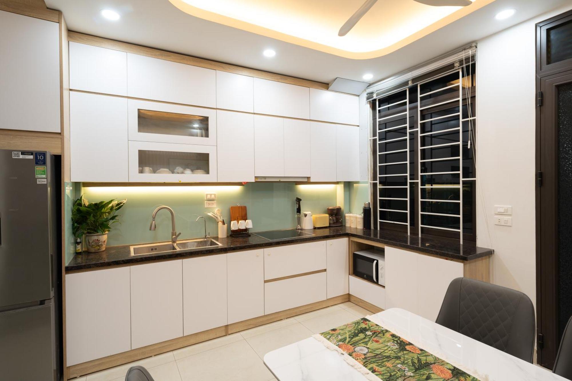 Apartment Of Serenity - 3 Bedroom & 3 Baths - 1' To Hoan Kiem & Old Quarter *