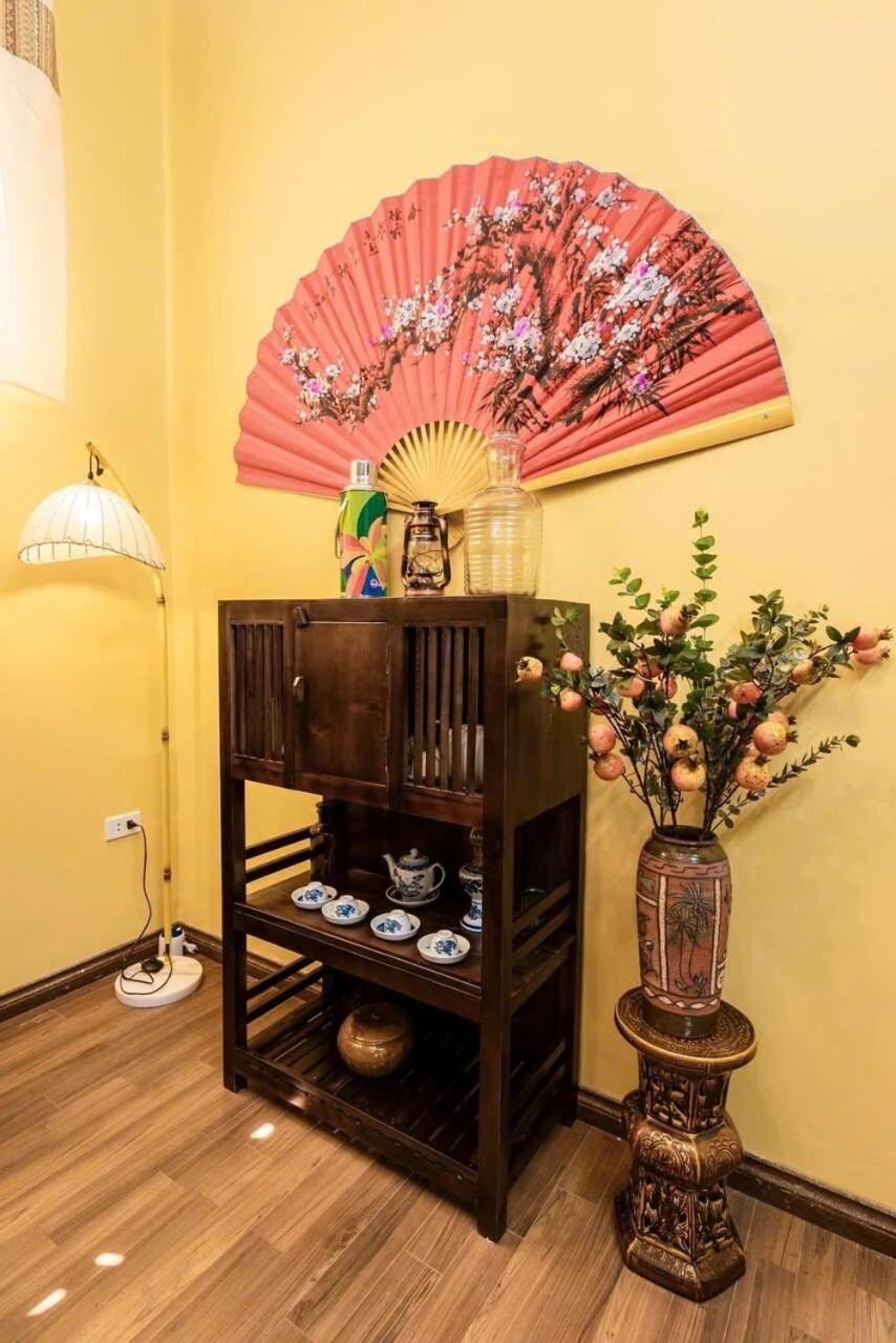 Charm 2 Hà Nội
