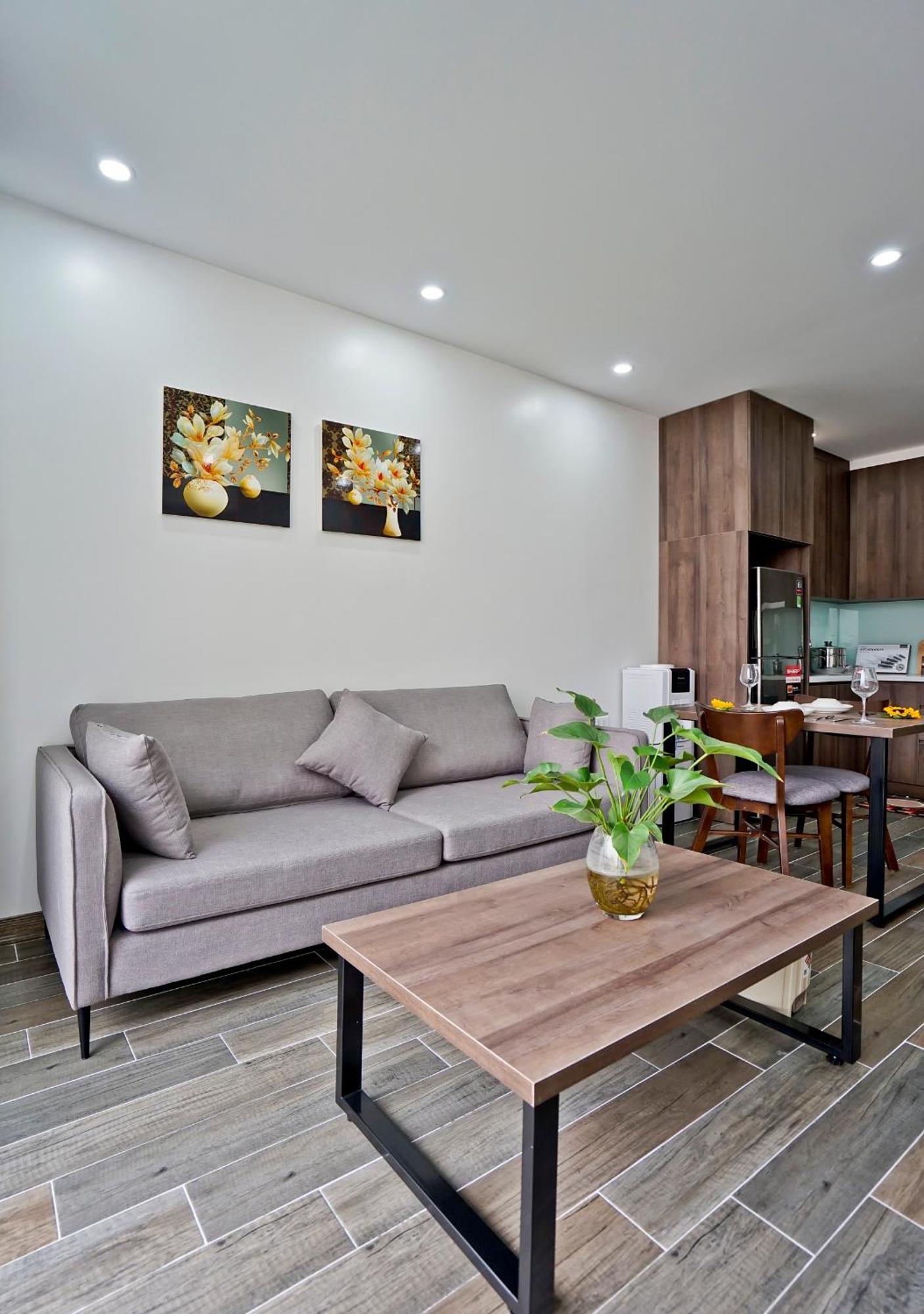 10 - Comfortable For Expart Apartment Hanoi