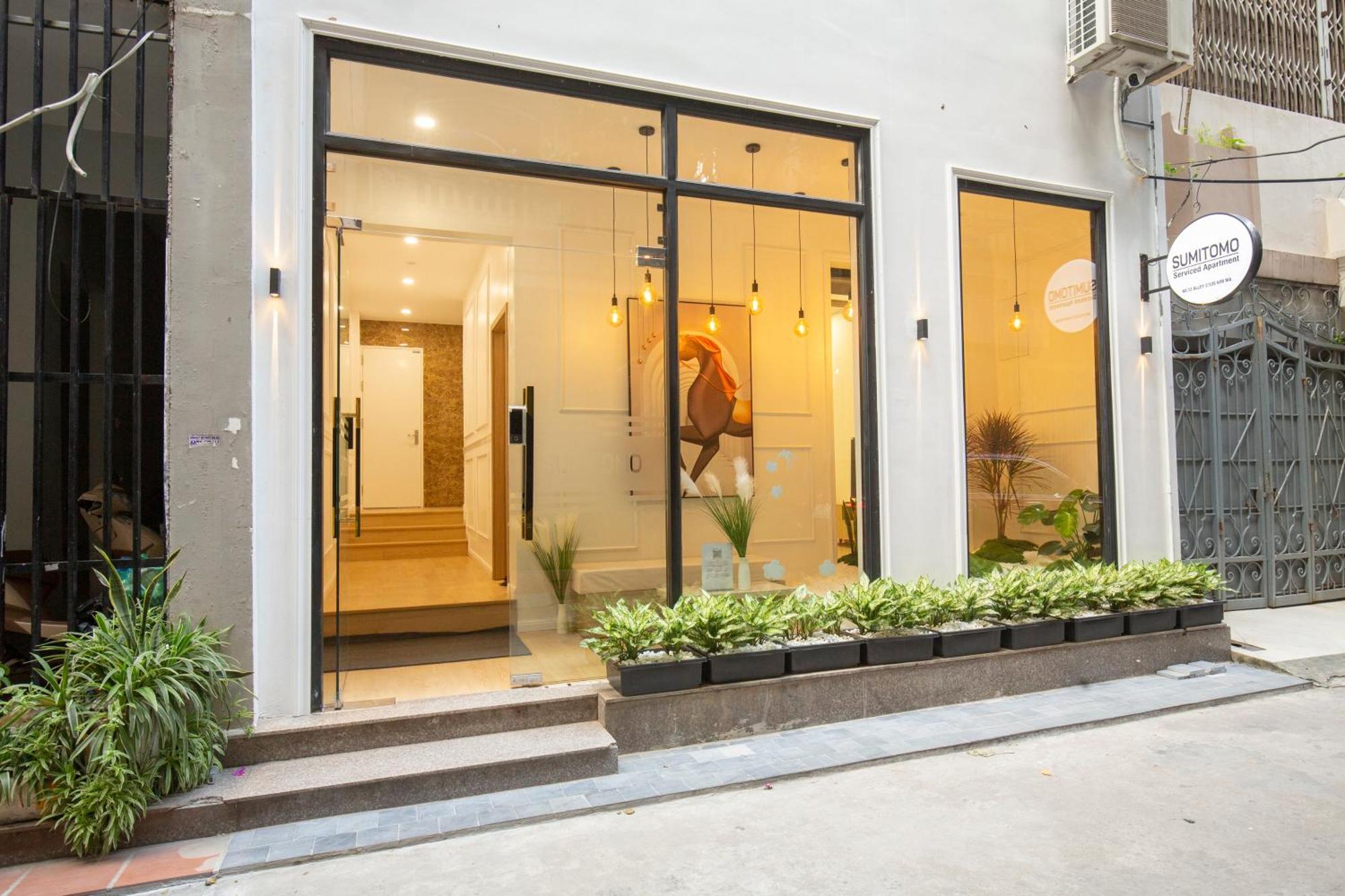 Sumitomo 3 For Japanese At 535 Kim Ma Apartment *