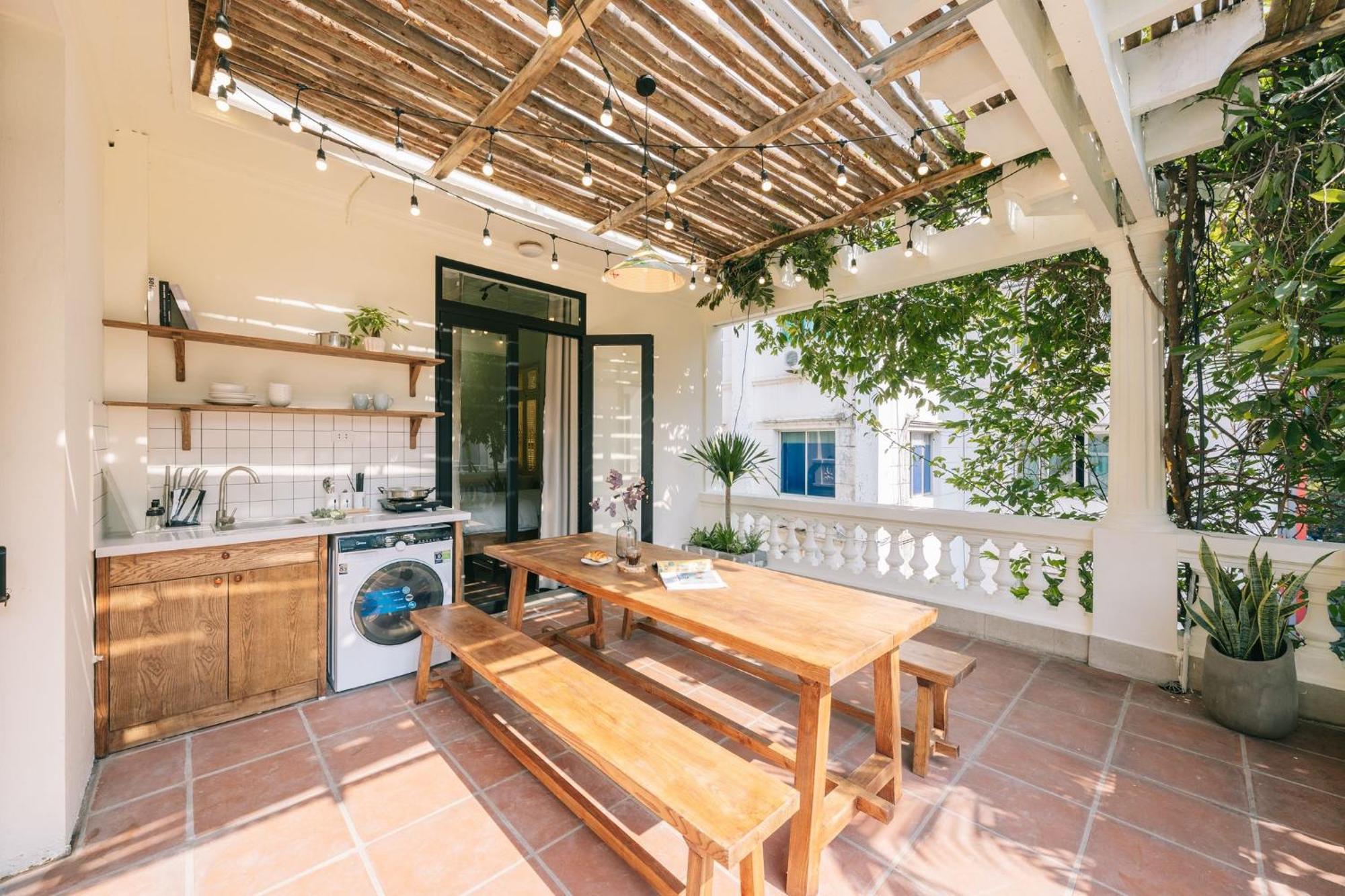 Căn hộ Amber Glow - Cozy Retreat Near Lake-free Laundry Hà Nội