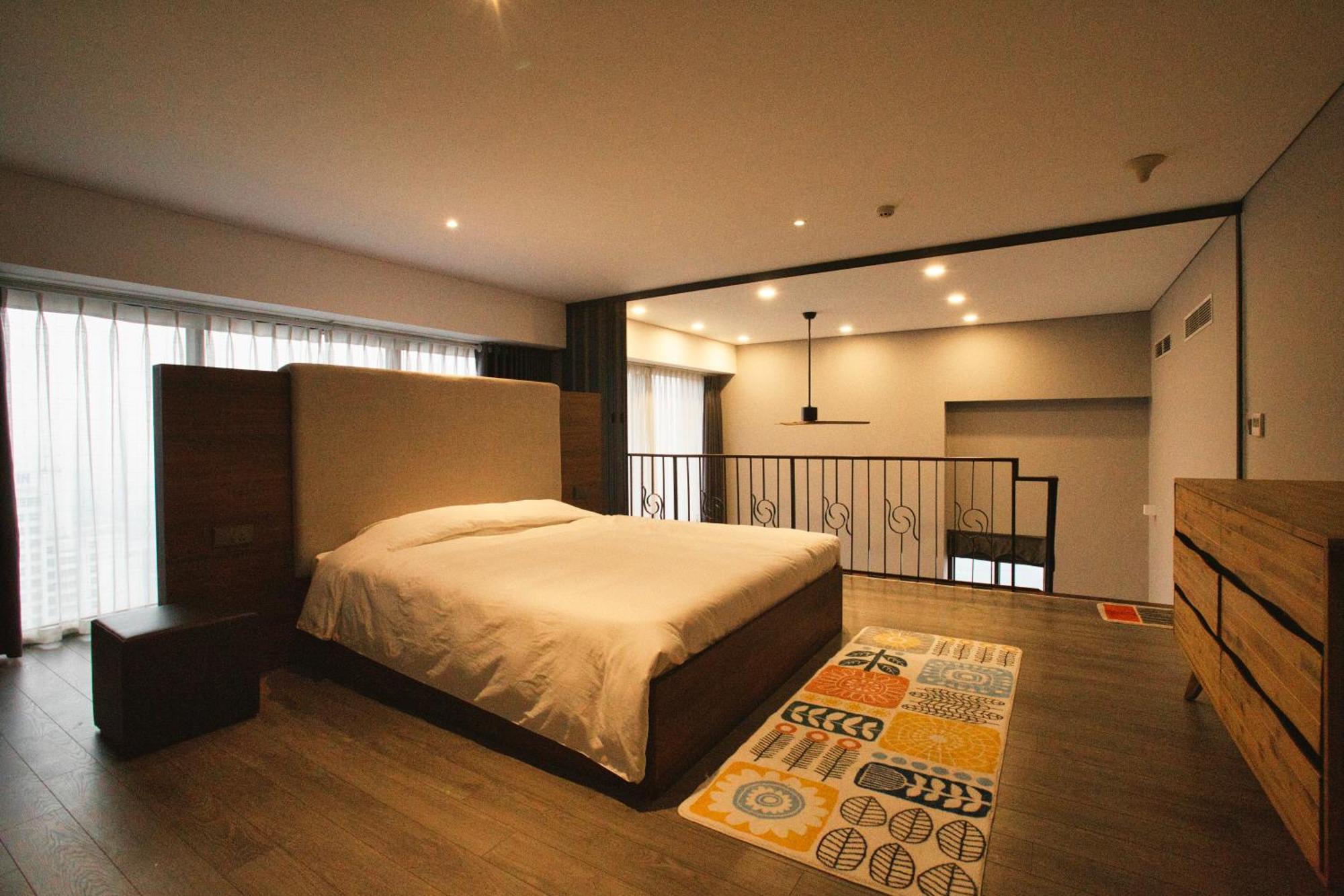 Pentplex Duplex West Ha Noi Apartment