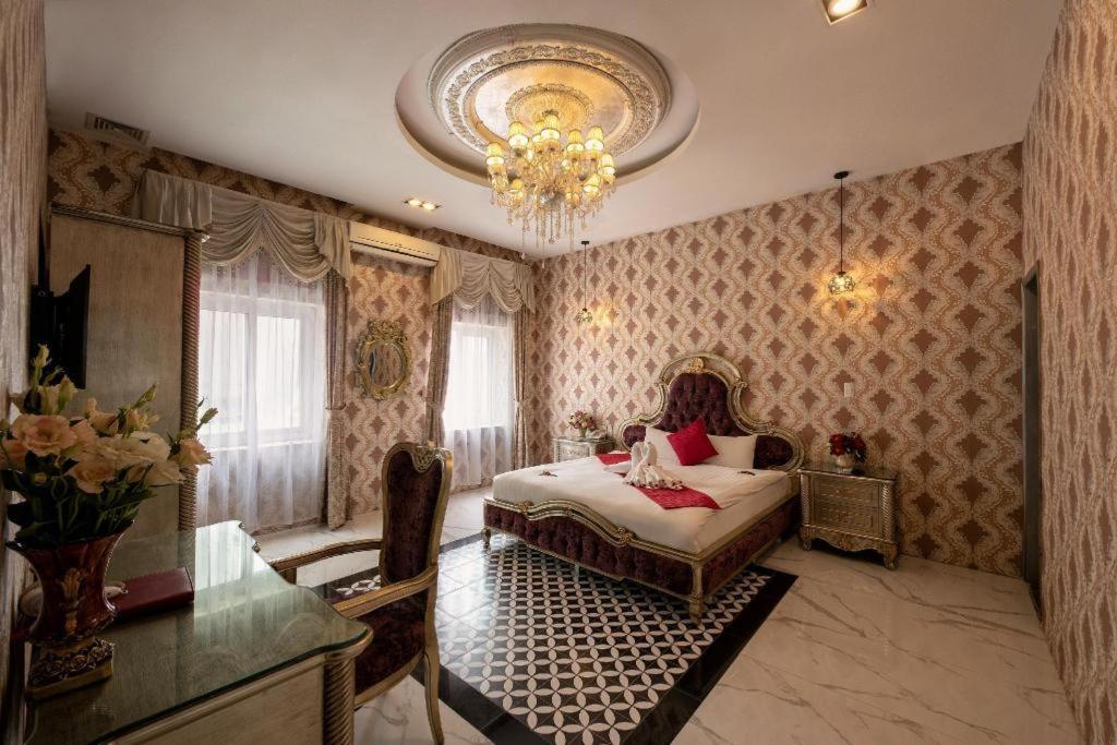Hotel Helios Legend