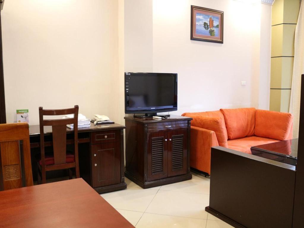 Apec Hotel 3*