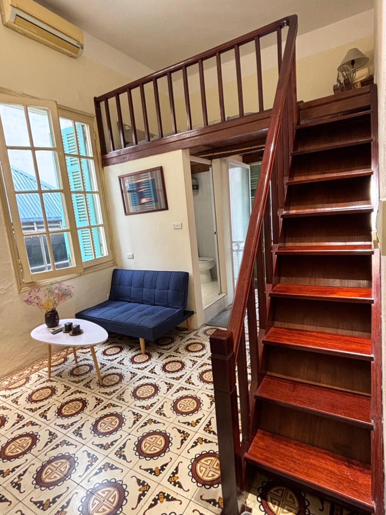 Cozy Townhouse In The Of ! *