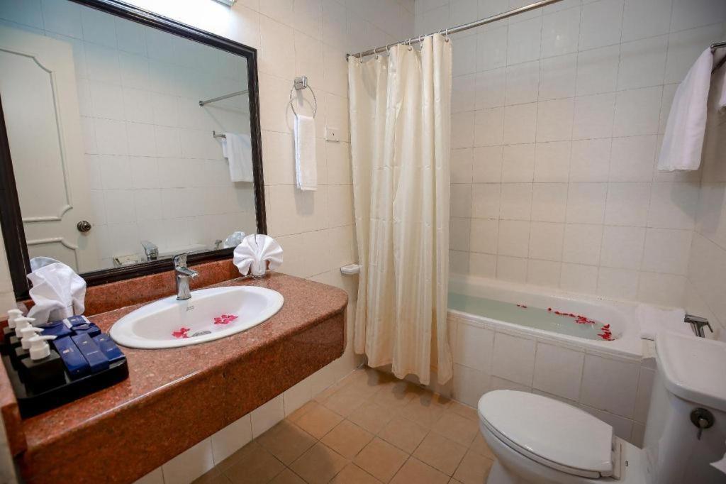 Hotel Hoa Binh 3*